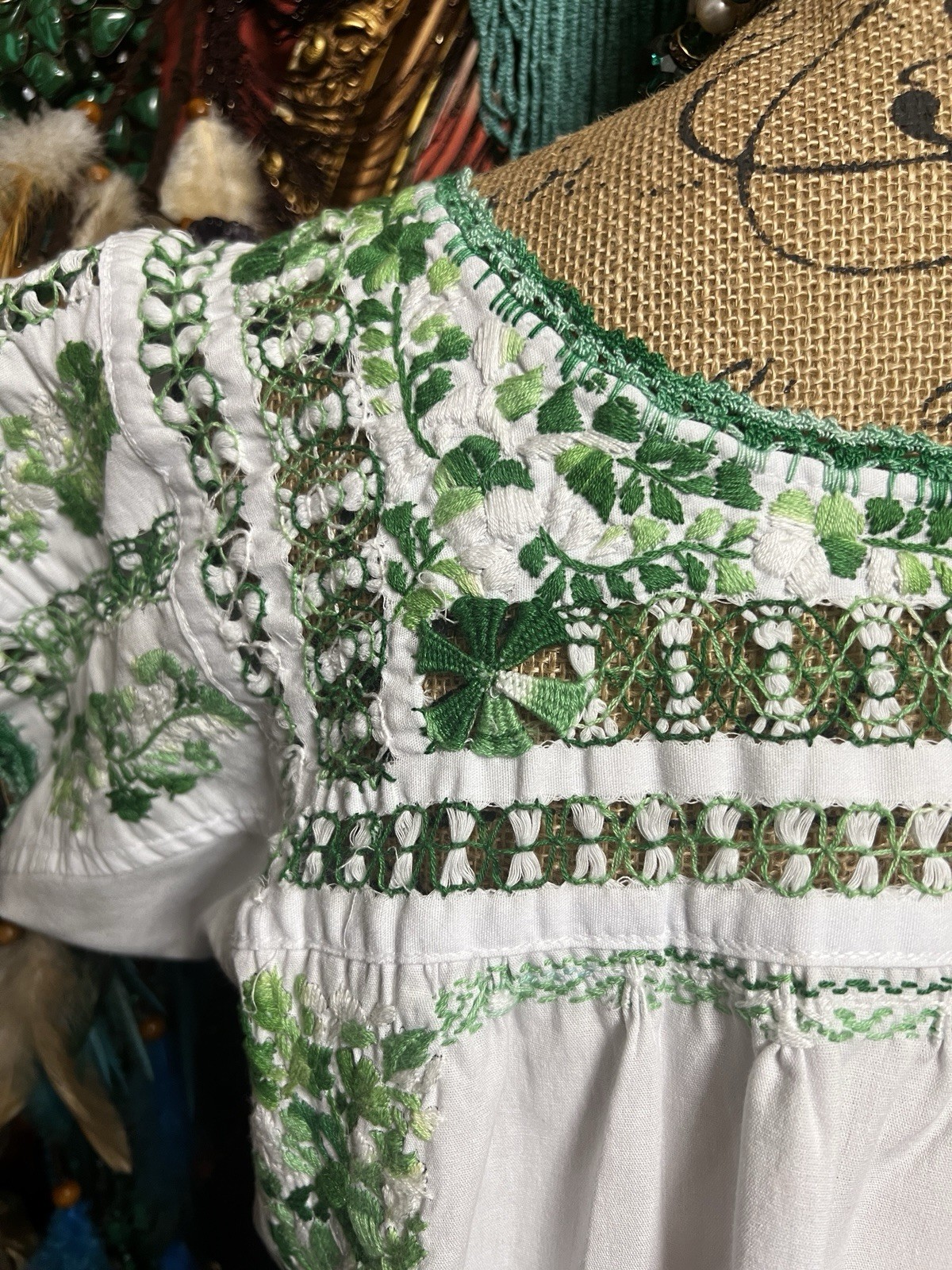 Gorgeous Oaxaca Tunic In White With Multi Greens Embroidery White Crochet Sz L