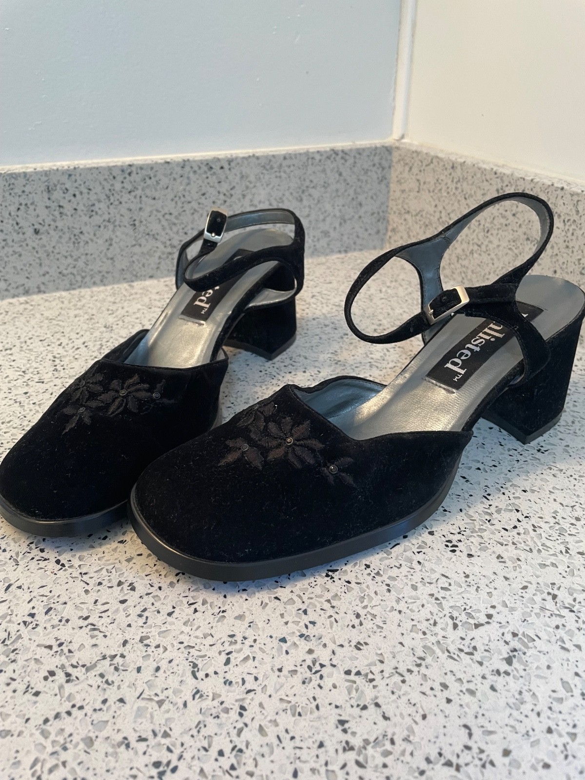 womens dress pumps 2 1/2 heel Unlisted by Kenneth Cole