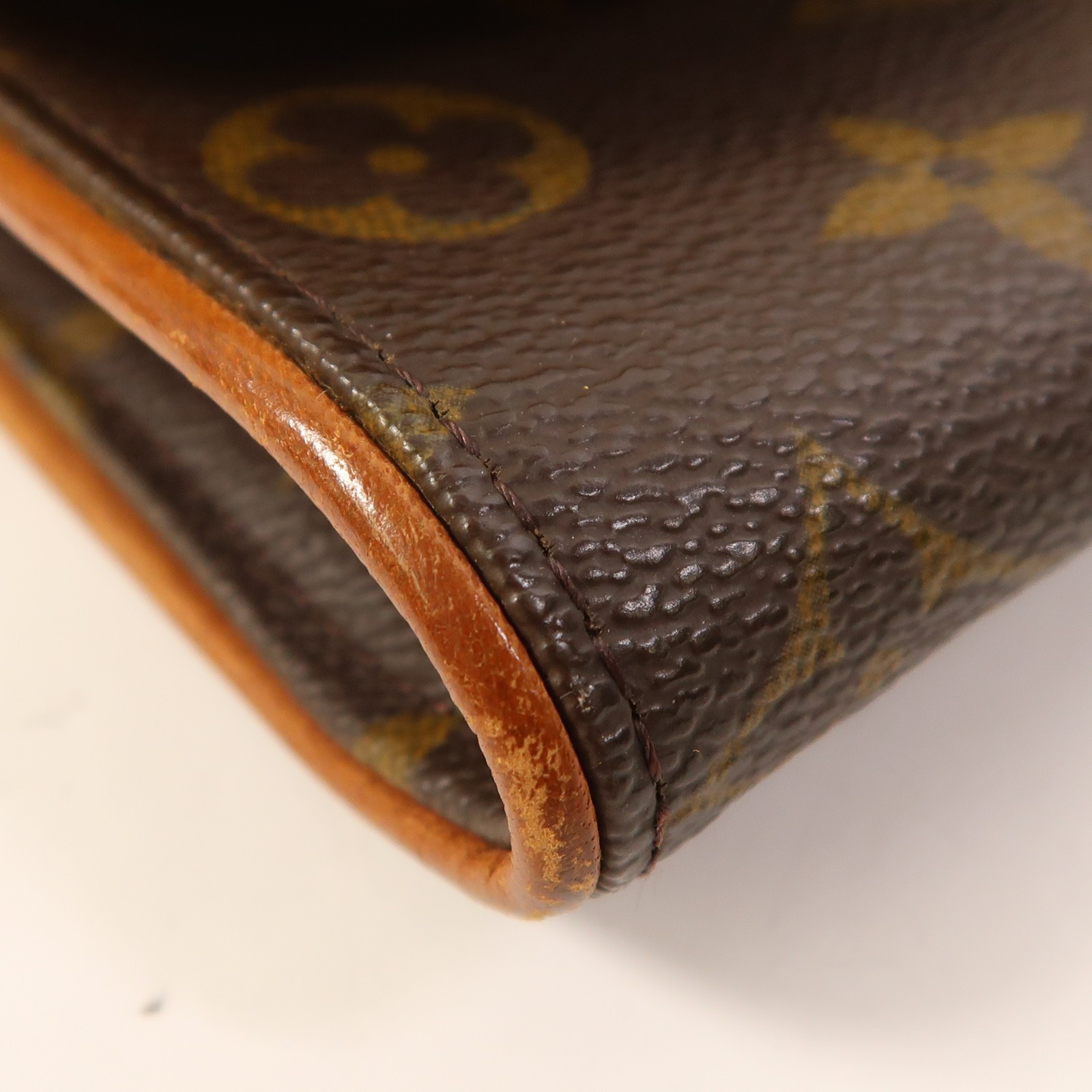 LOUIS VUITTON LV GHW Pochette Florentine Shoulder Bag M51855 Monogram Brown