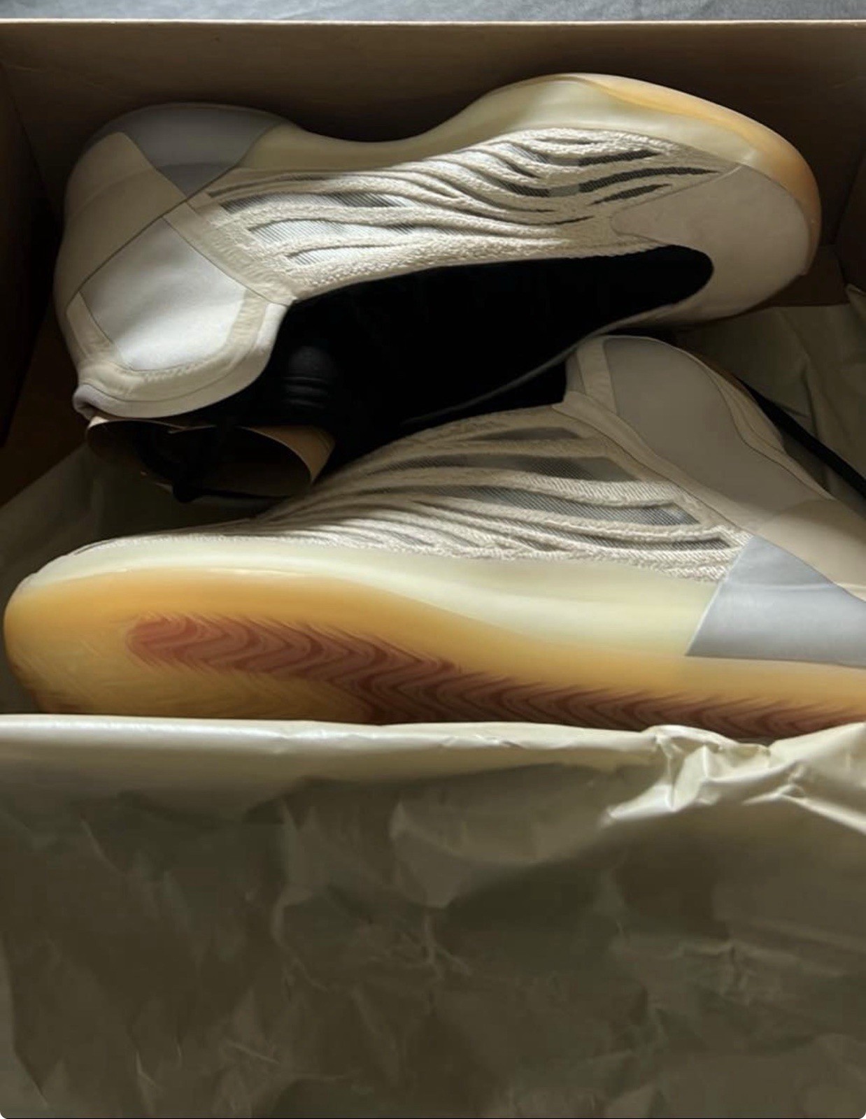 adidas Yeezy Quantum Mist Slate Sz 9.5M
