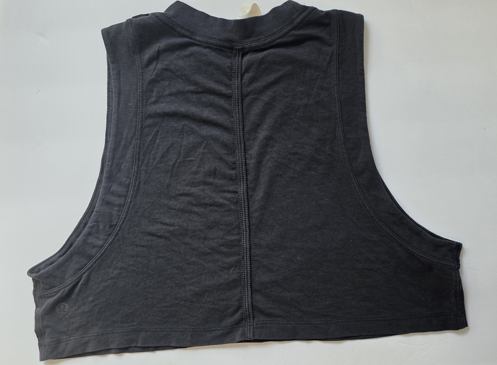 ​Lululemon Women’s Black Mock Neck Crop Tank Top Muscle Tee Athletic Yoga Size 4