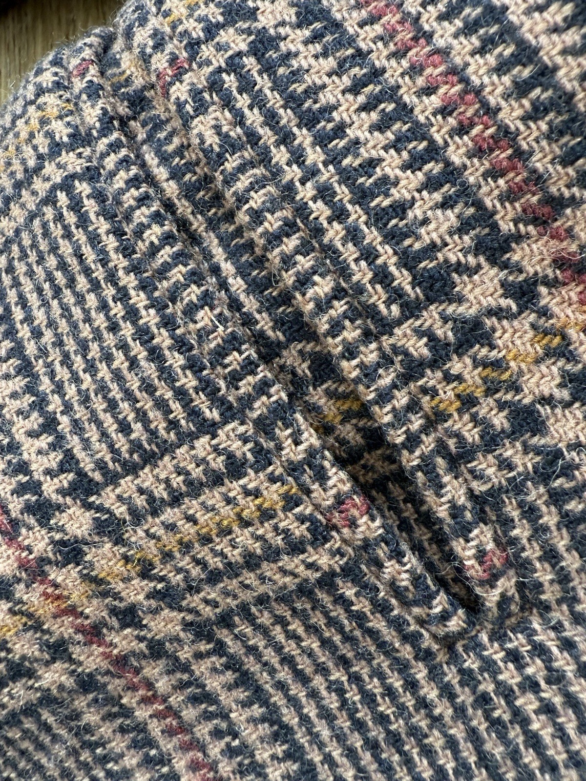 Vintage plaid wool blazer by Harvé Benard; “old money” style, size M.