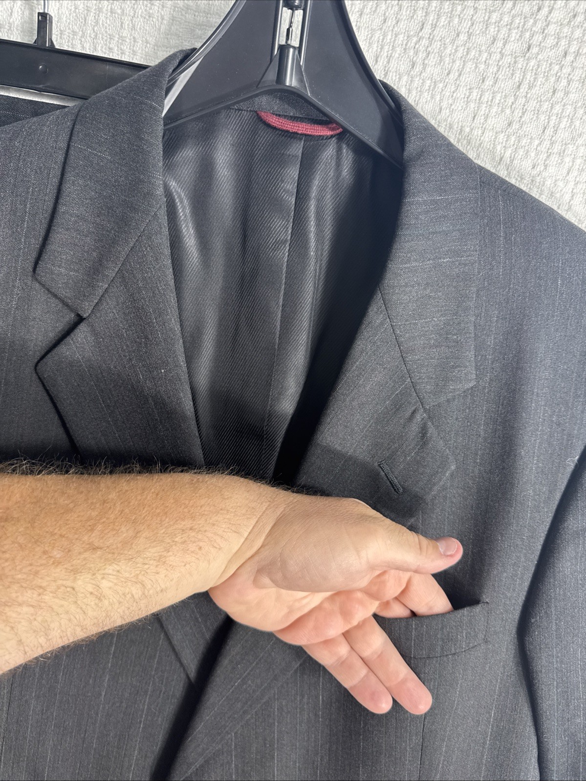 Vintage Hart Schaffner Marx 44R Relaxed Charcoal Pinstripe 2-Piece Suit 39×27