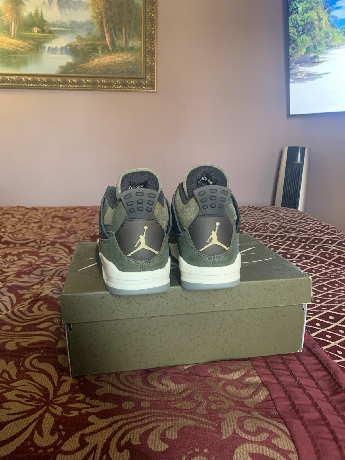 Size 10 – Jordan 4 SE Retro Low Craft – Olive W/ *FREE SHIRT INCLUDED*