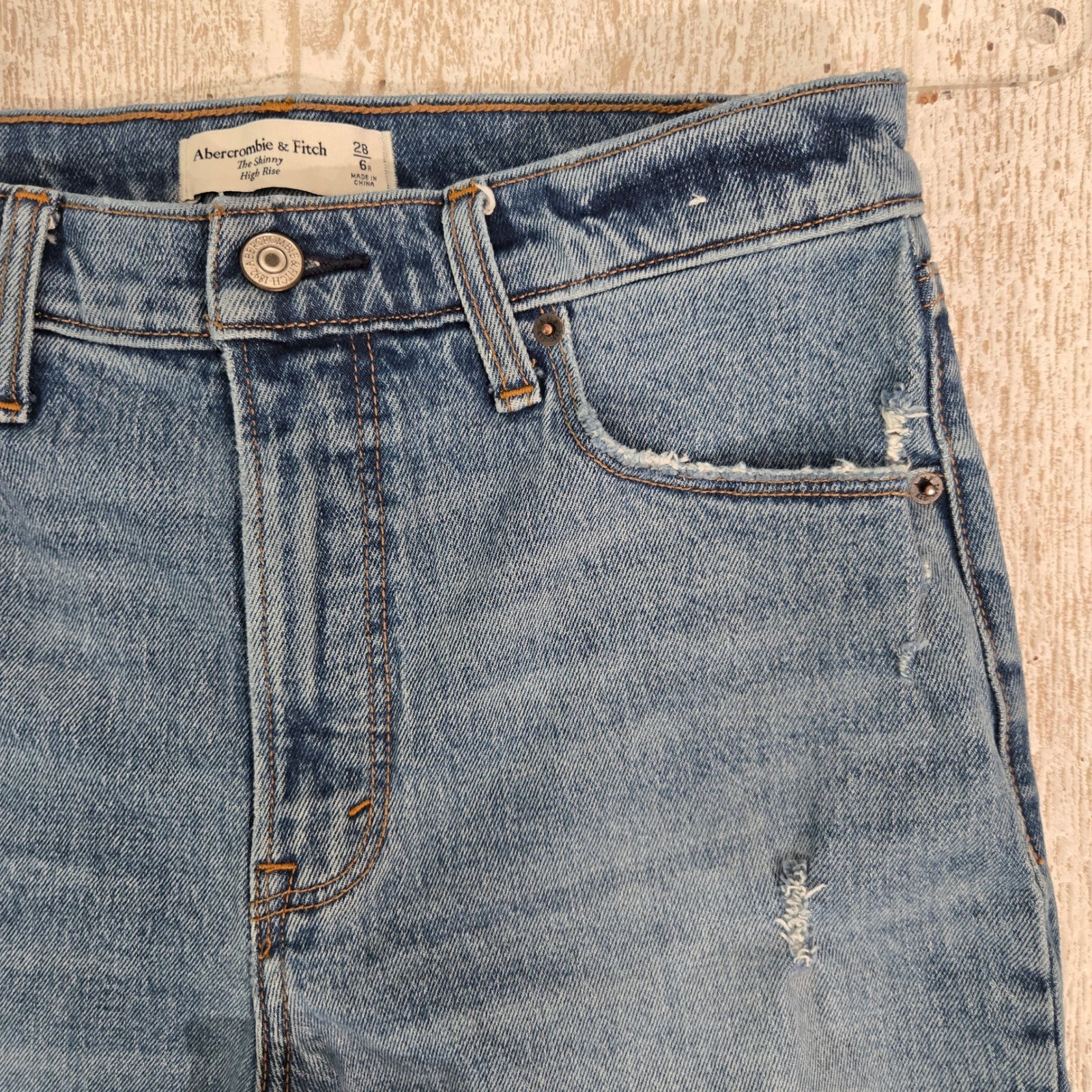 Abercrombie & Fitch The Skinny High Rise Distressed Jeans Medium Wash Raw Hem 6