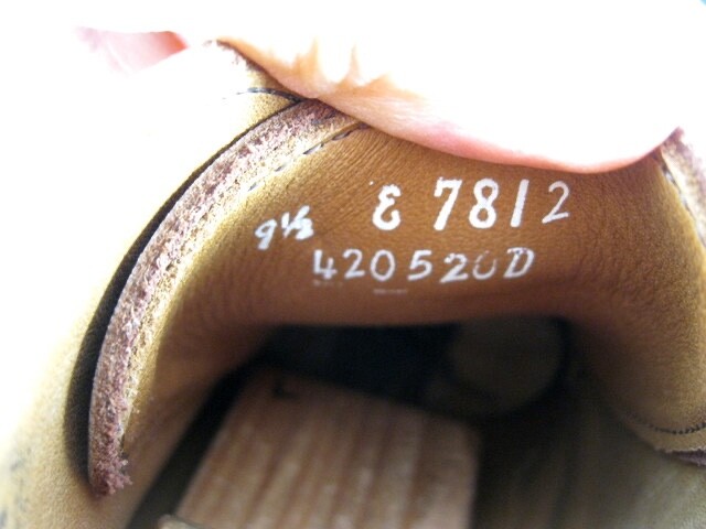 NEW Allen Edmonds “CHANDLER” LUG CHUKKA Boot 9.5 E(L) & 9.5 D(R) Brown(549N)