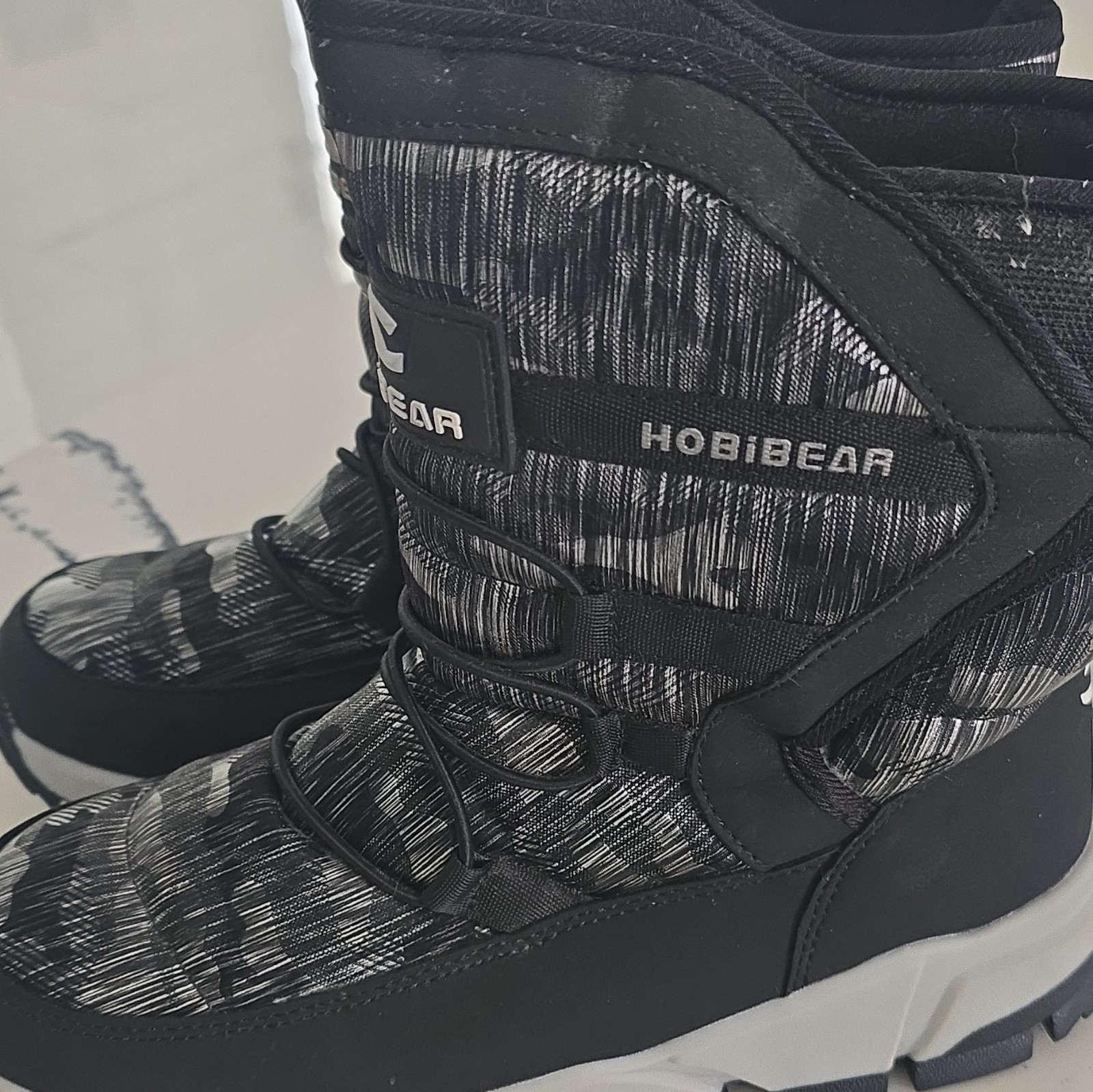 HOBIBEAR Teens Mid-Calf Snow Boots Camouflage Black/Gray/White Lace Up 4