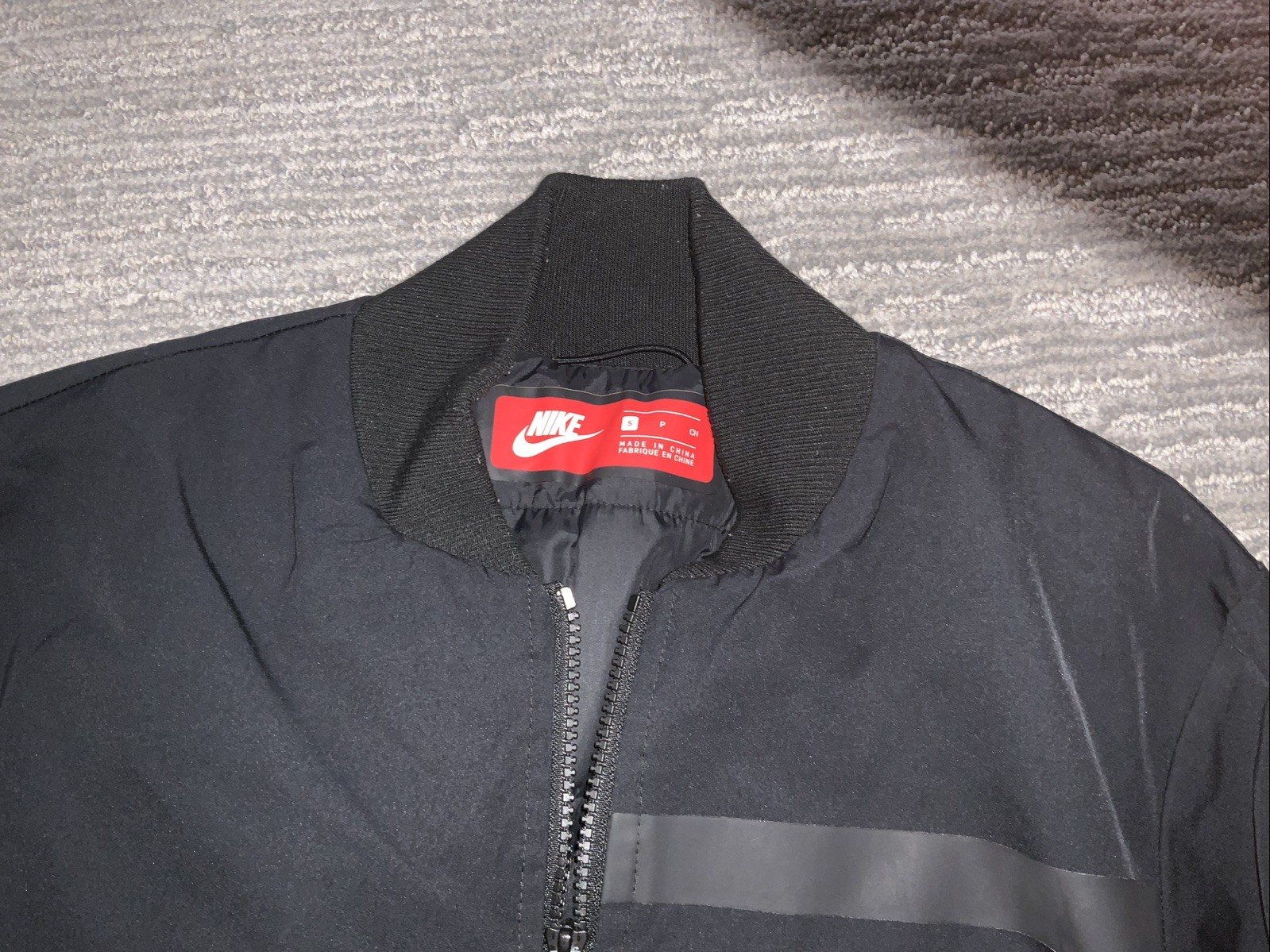 Nike Air Bomber Jacket Women’s Small Black Insulated Primaloft