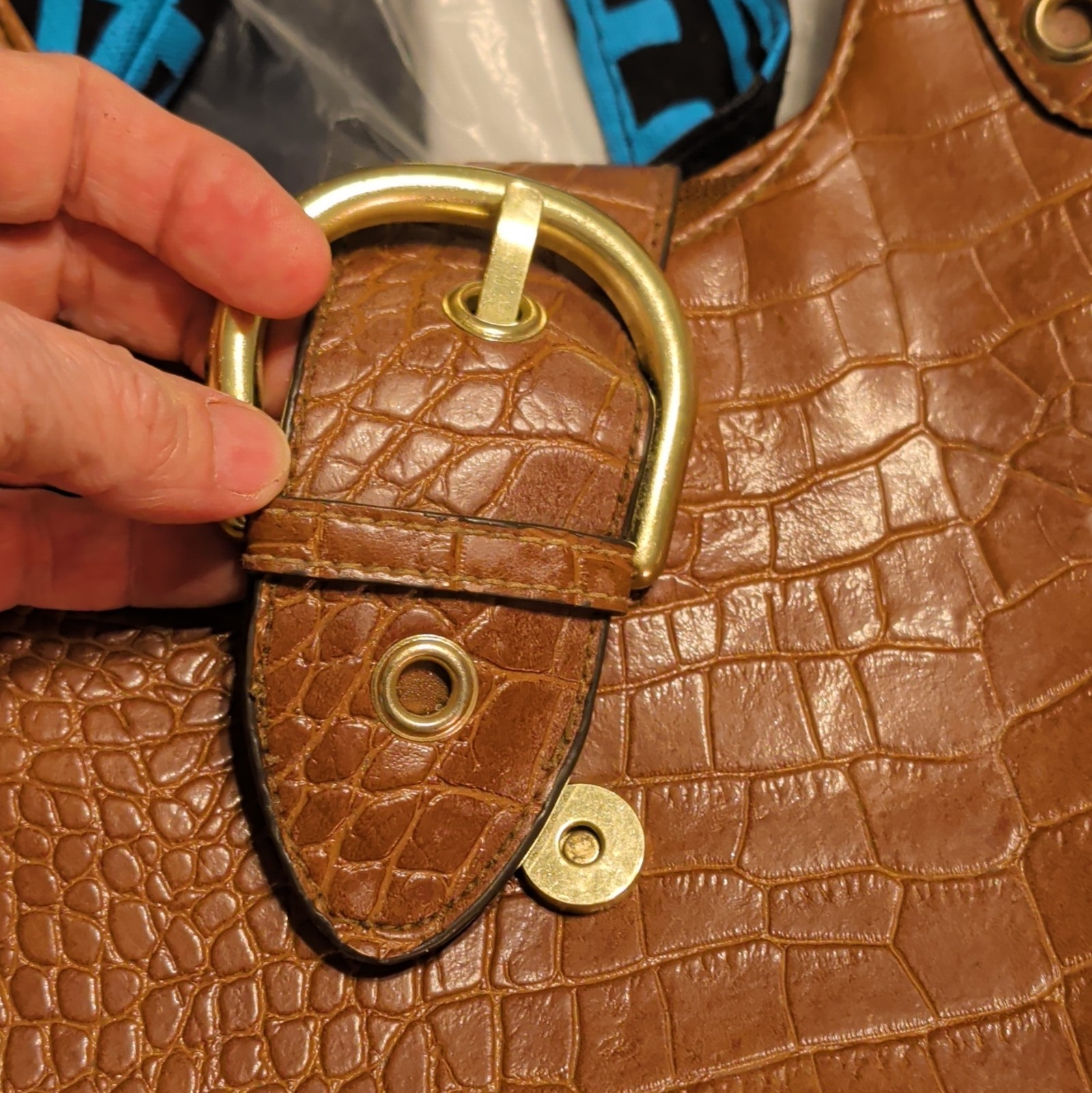 Brown Croc Embossed Women’s Shoulder Bag, Gold Hardware Buckle Closure