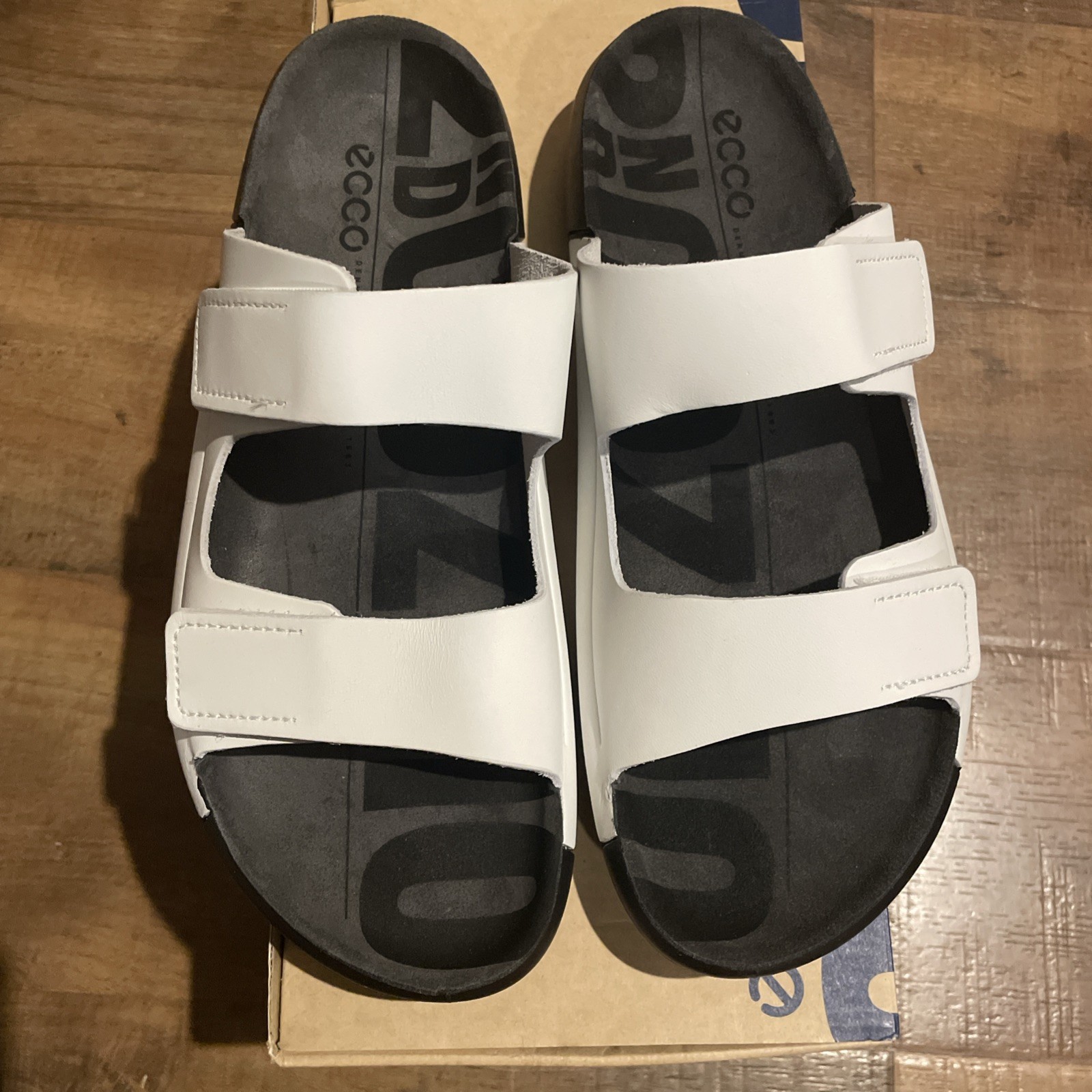 ECCO 2nd Cozmo W Two Strap Sandals Women’s 40 US 9-9.5 White Black Leather