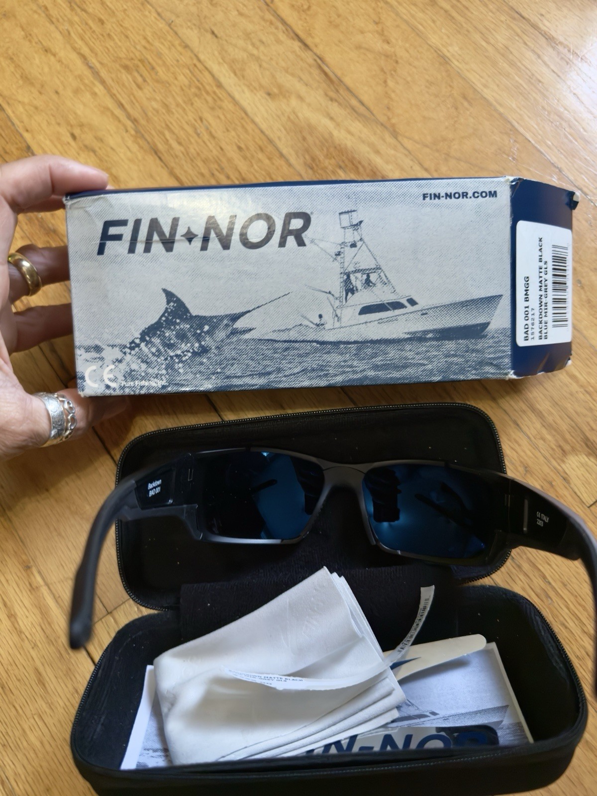 Authentic Fin-Nor 12/0 Sunglasses – Matte Black / Blue Mirror