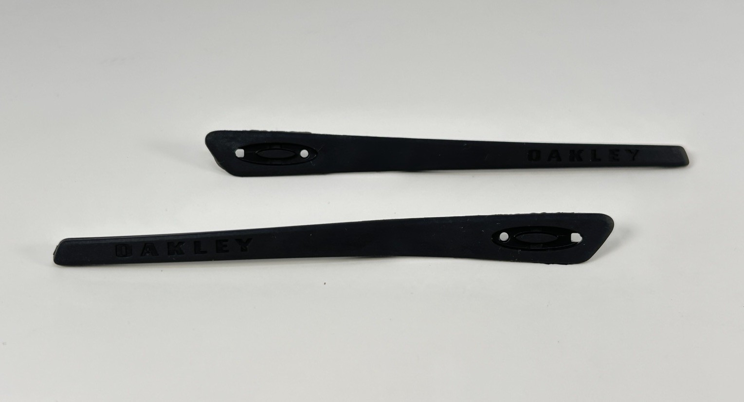 Authentic Oakley Turbine OO9263 Black Earsocks