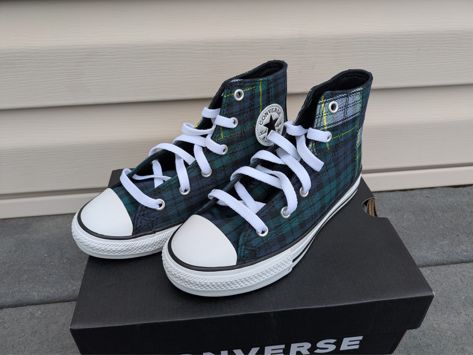 Converse Chuck Taylor All Star Hi Top Green Tartan Plaid Sneakers sz 1 Y New