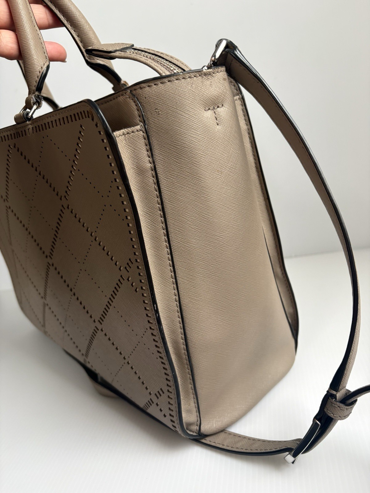 Tory Burch Robinson Crosshatch Large Zip Tote Satchel In French Gray EUC