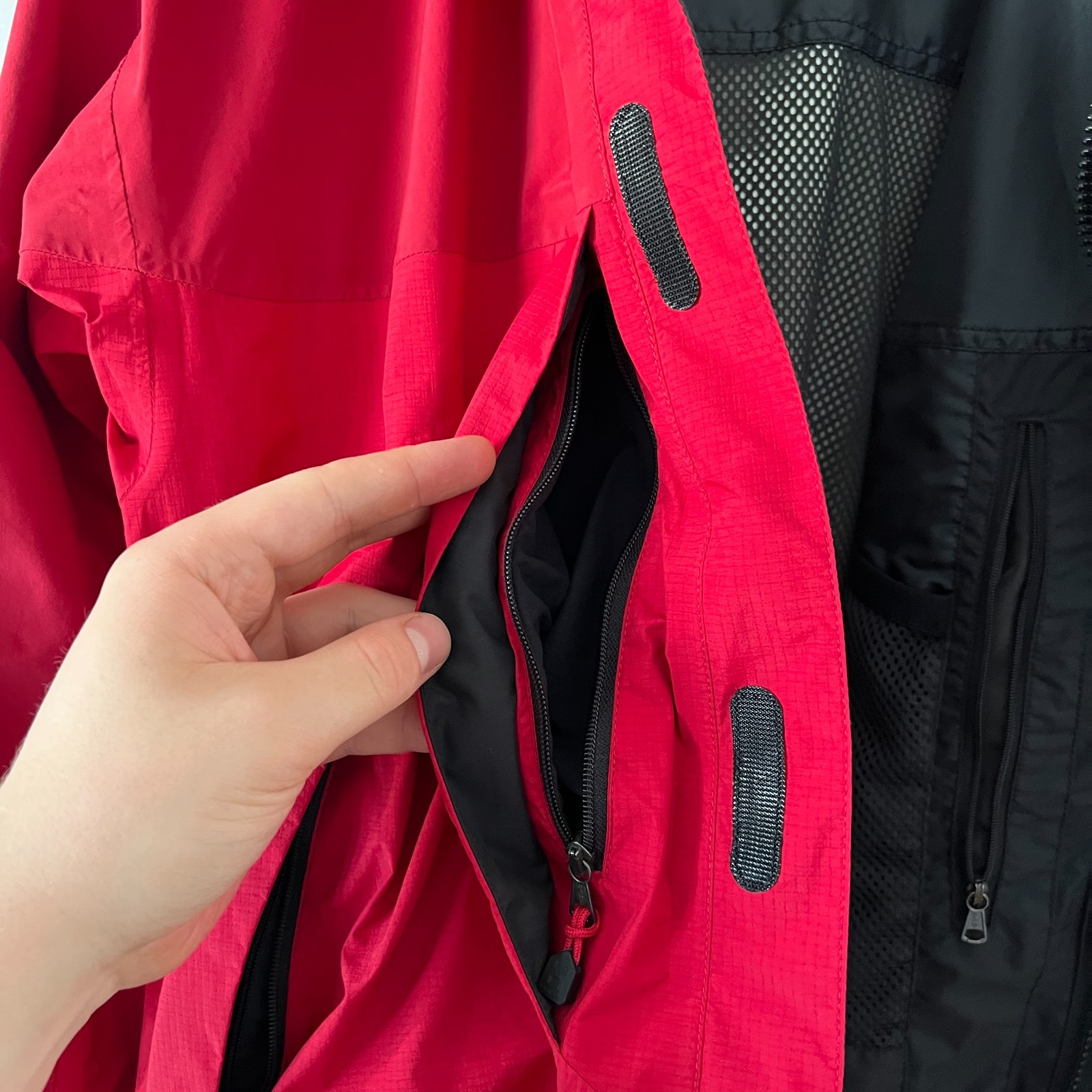 Haglofs Gore-Tex XCR Jacket Red Hooded Waterproof Shell Coat Outdoor Mens Size L