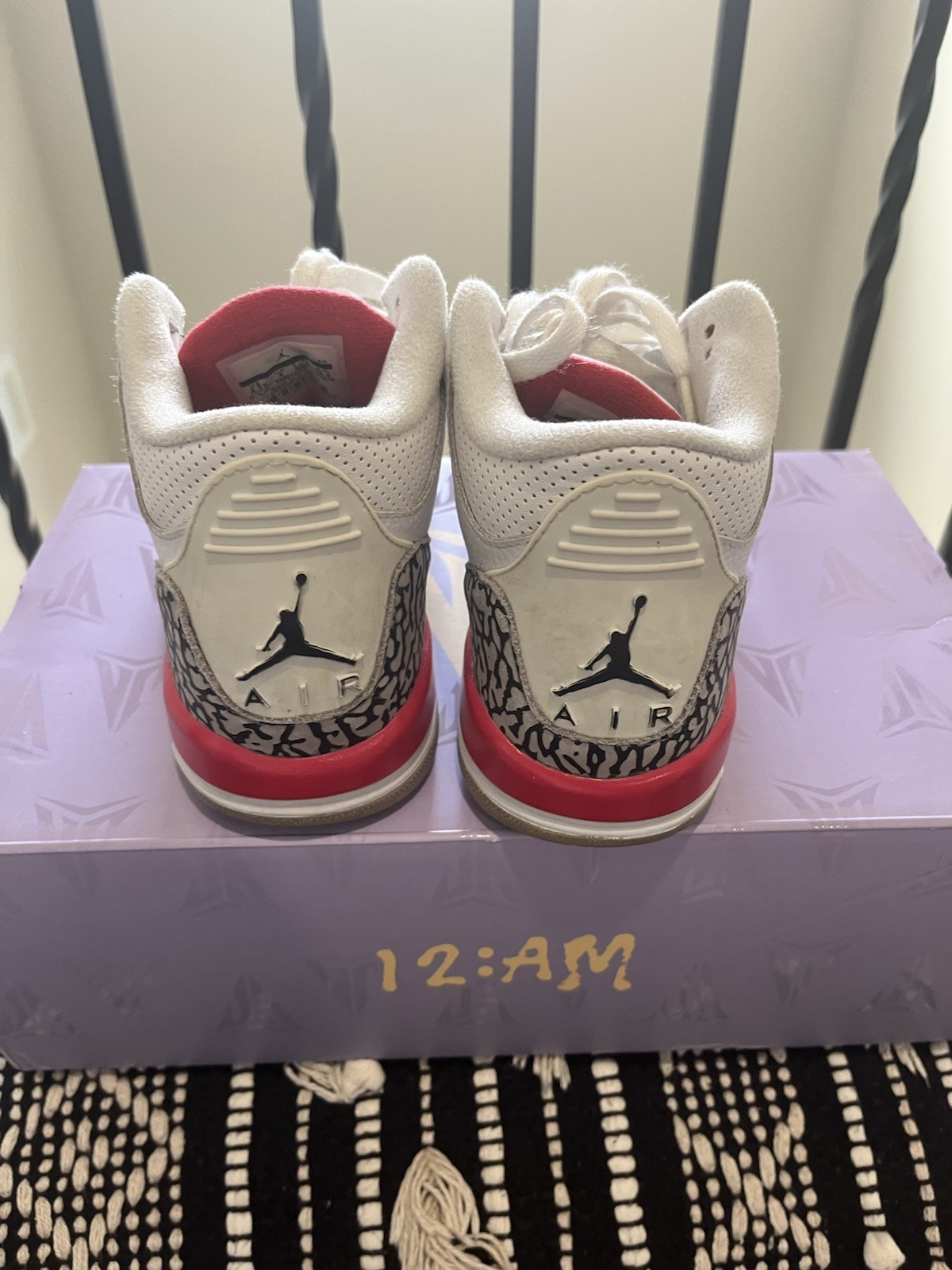 Jordan 3 OG white And Red Size 4.5