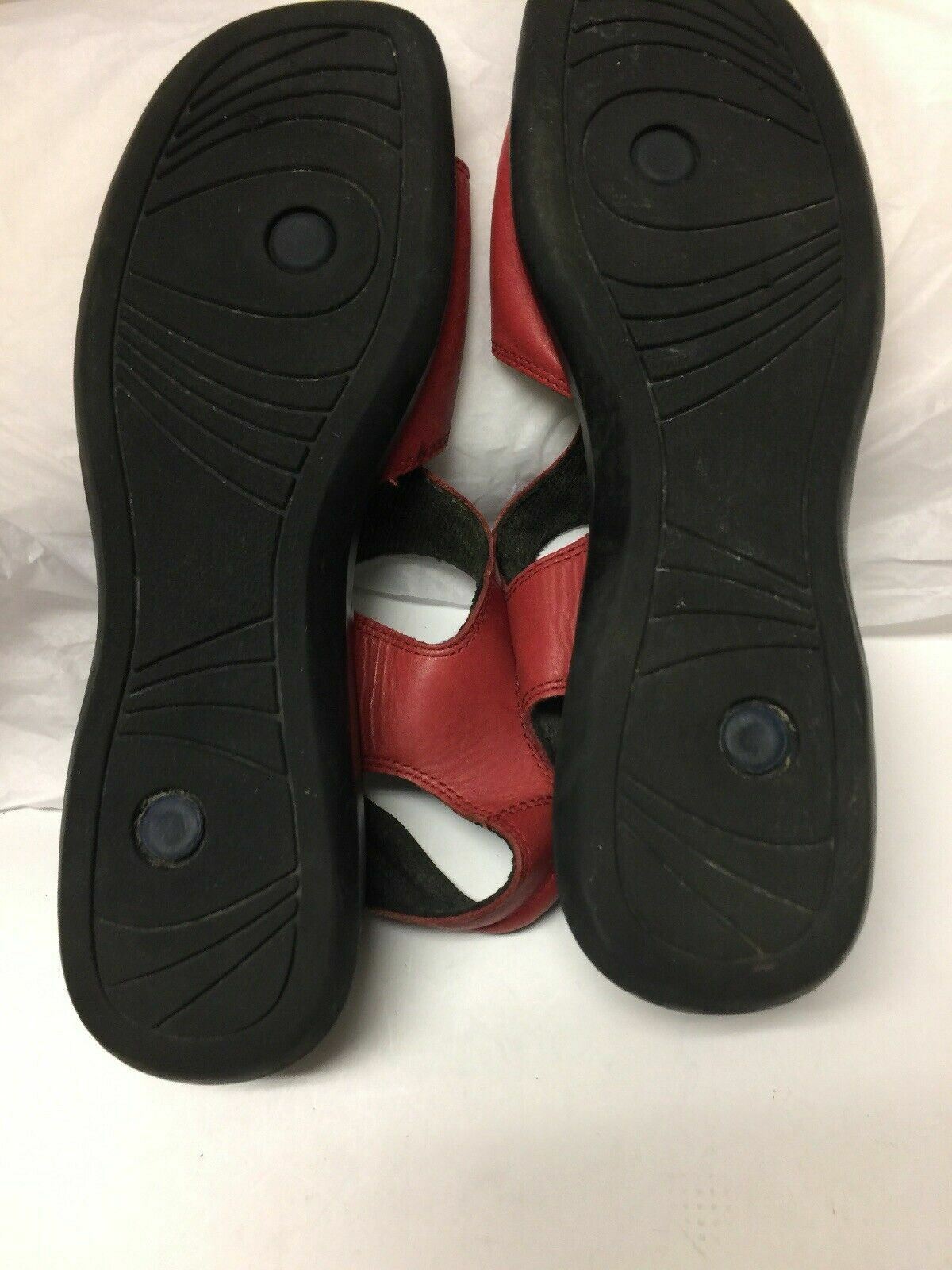 Auditions Ladies 1 1/2 In Wedge Heel Sandal Size 12AA Red A239ss