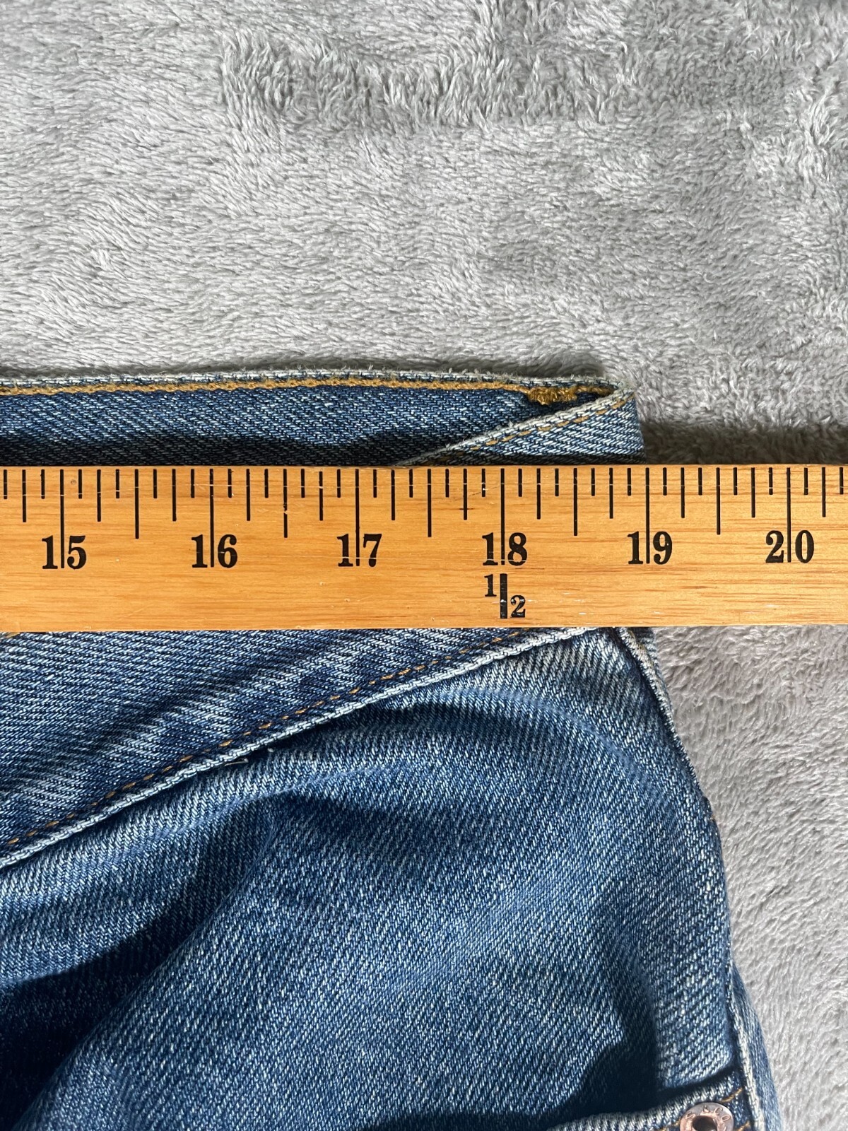 Vintage Levi’s 550 Relaxed Fit Jeans Mens 38×30 (Actual 38×29) Blue Jean Denim
