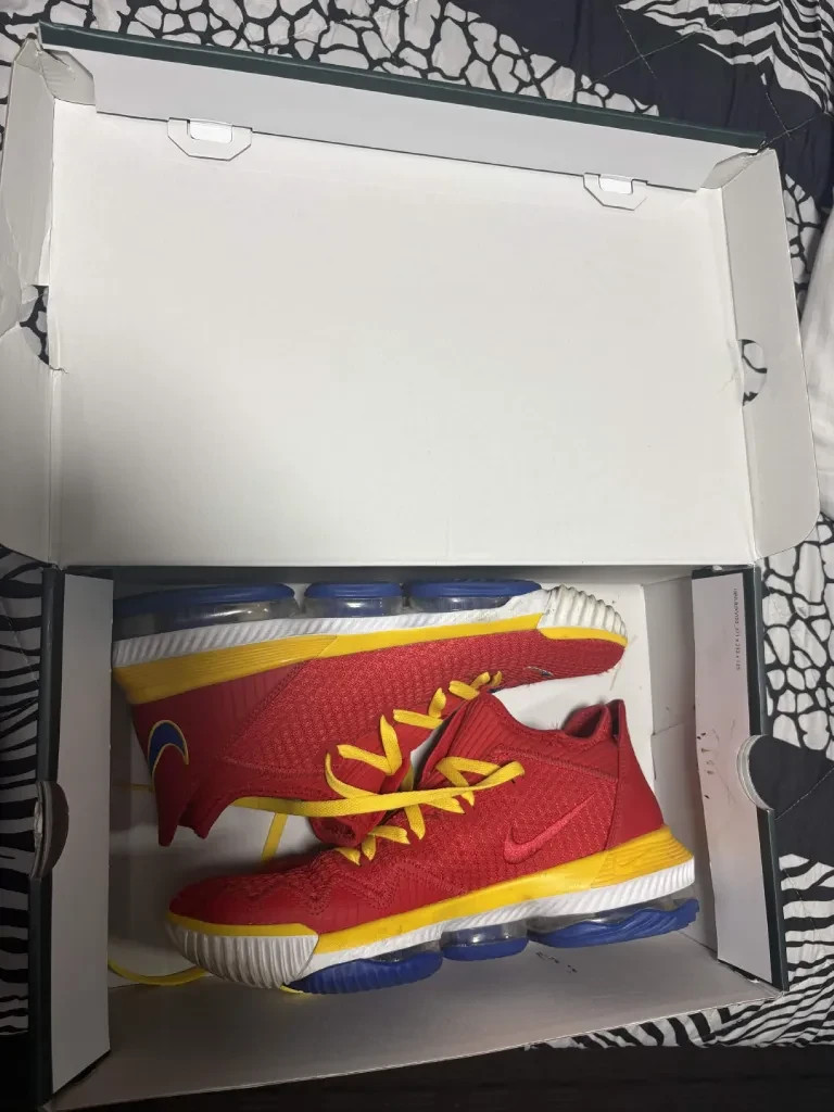 Nike LeBron 16 Low ‘SuperBron’ Men’s Size 10 (CK2168-600)