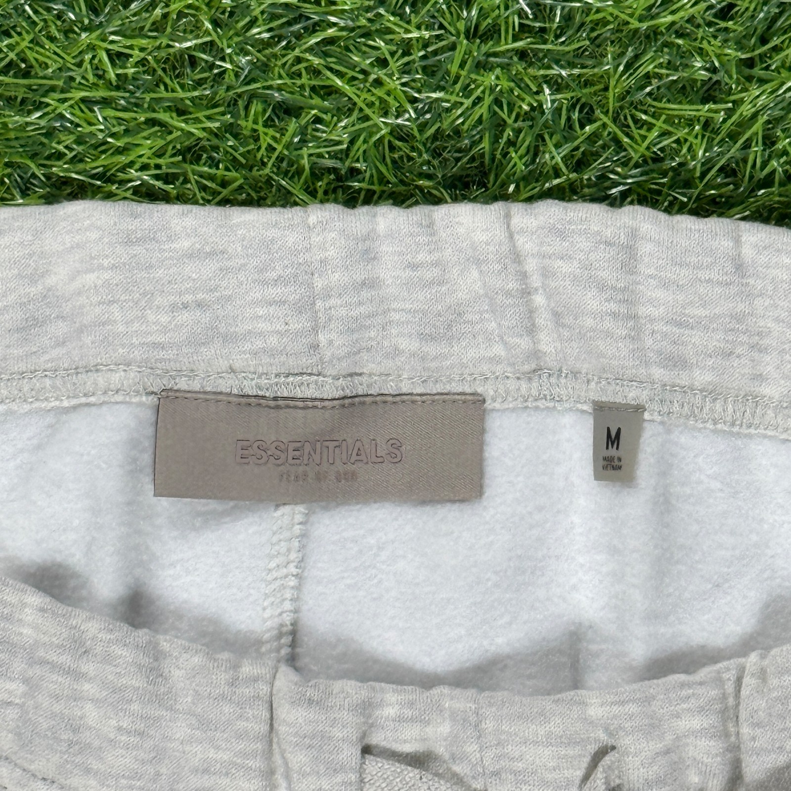 Fear of God Essentials Sweatpants Relaxed SS22 Light Oatmeal – Authentic (XS-XL)
