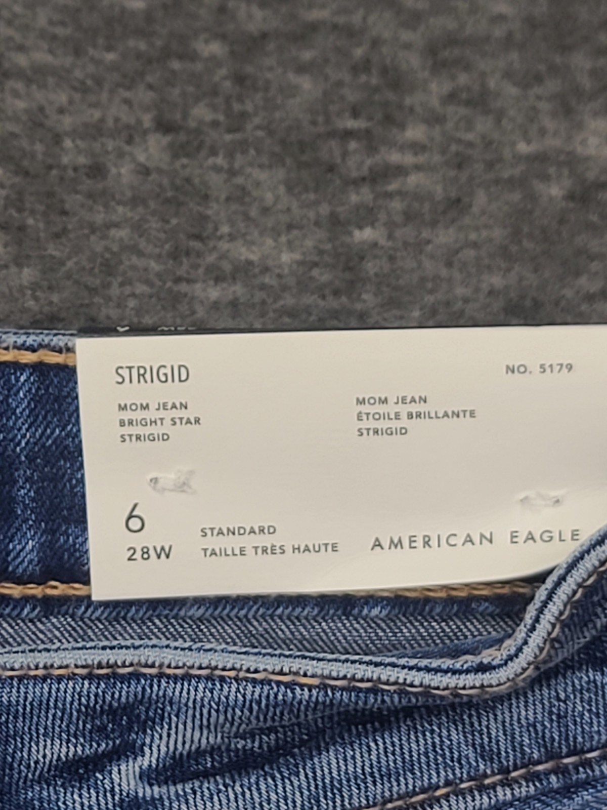 American Eagle Strigid Mom Jeans 6 28W Bright Star High Rise Destructed NWT
