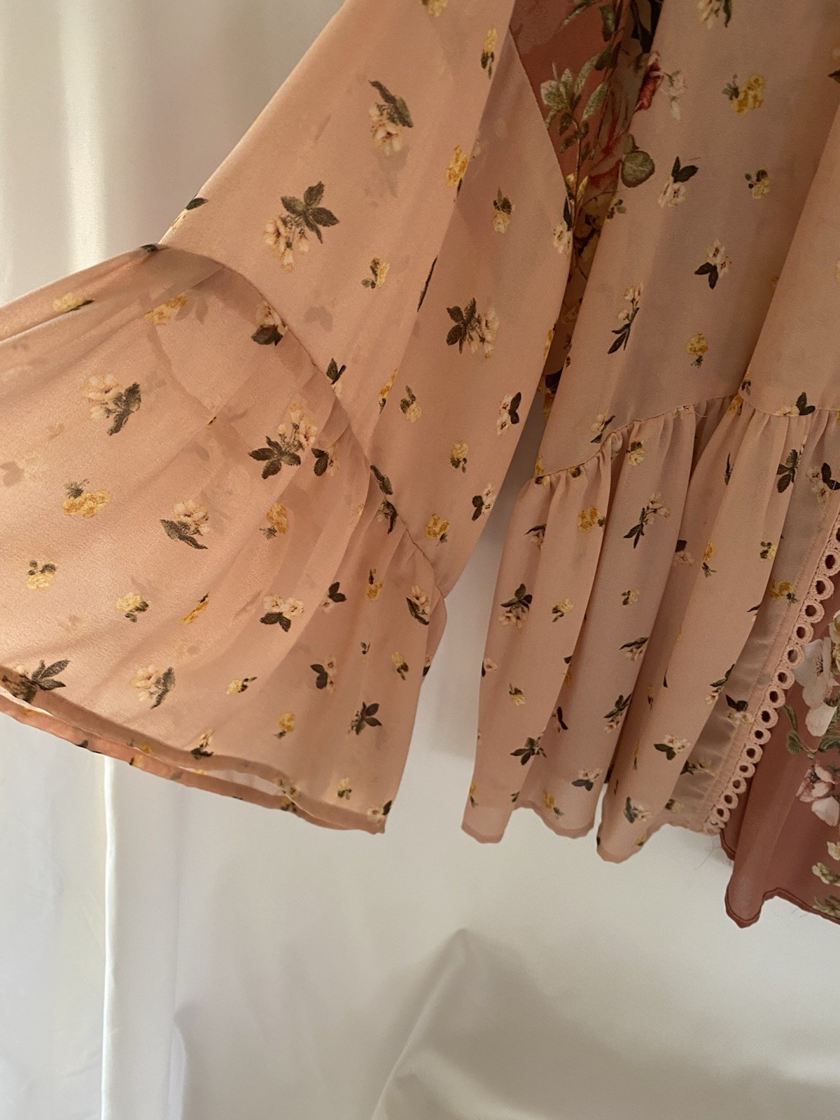 Pink Floral Sheer Open Front Kimono 3/4 Bell Sleeve Lace M