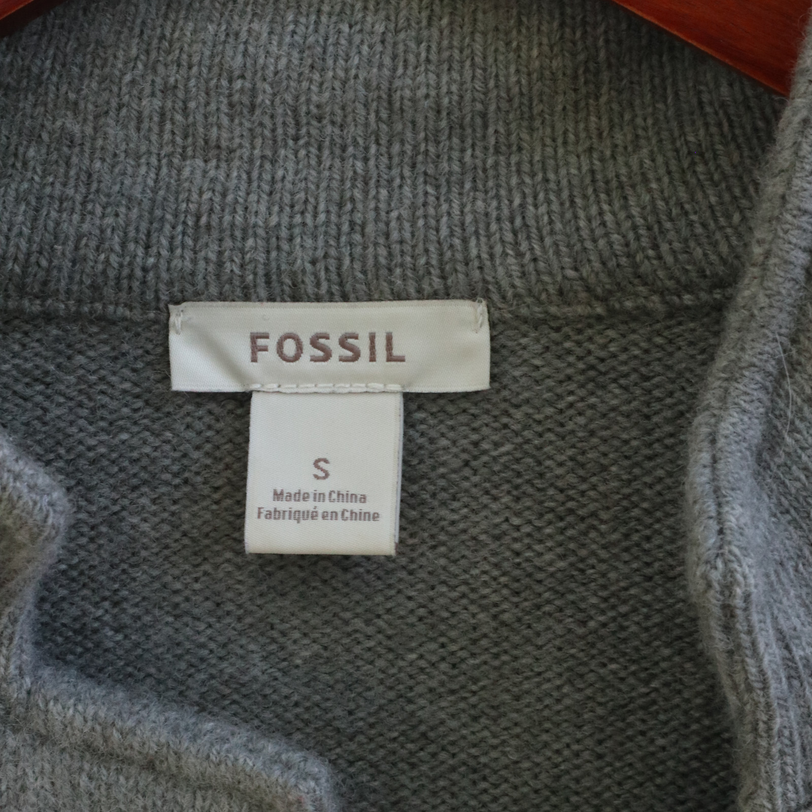 100% Merino Wool Size Small Fossil Sweater