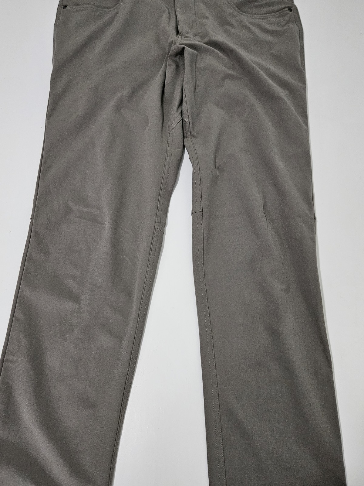 Lululemon ABC Pants Lightweight Mens 31 x 34 Silver Hidden Pocket LM5593S Golf