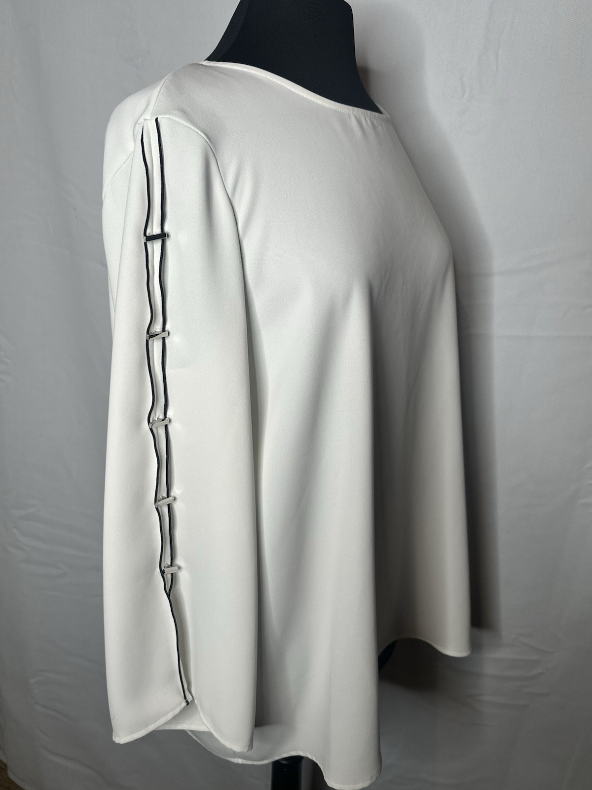 Alfani White Split Sleeve Blouse Silver Bar Hardware Black Piping Tunic Sz Large