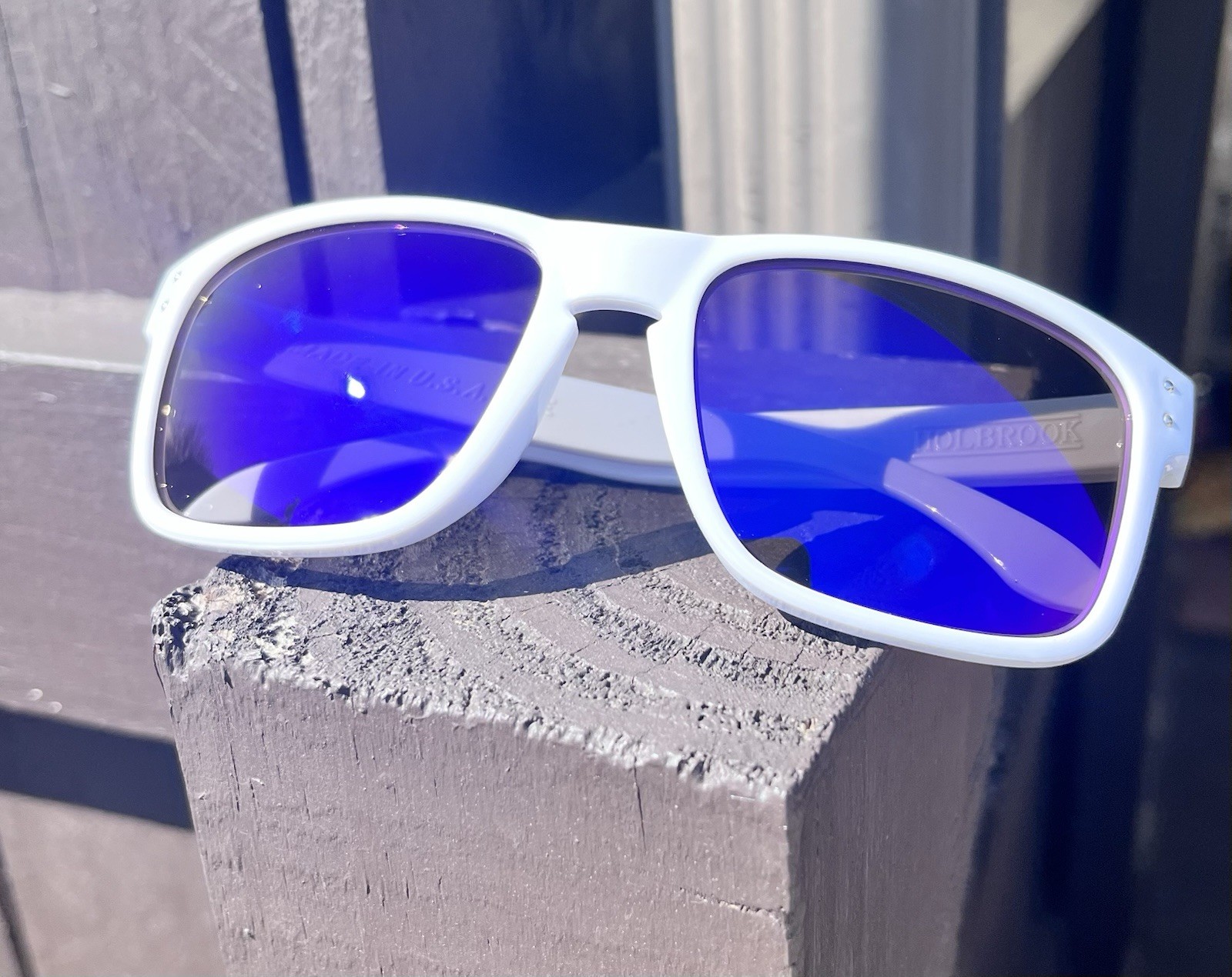 🔥Holbrook Style Gloss White With Blue Insert And Multicolor UV400 Lenses