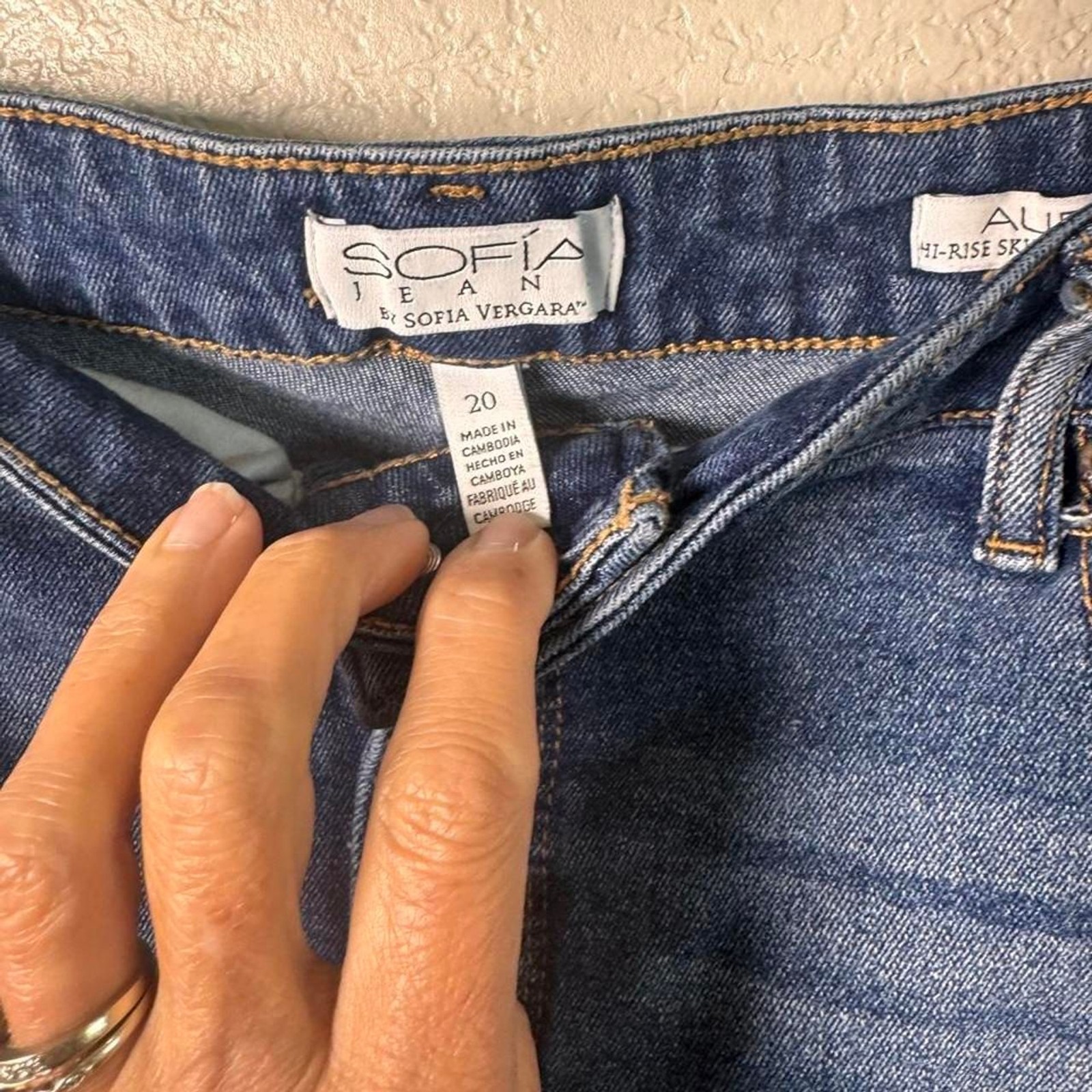 Sofia-b Women’s Blue and Navy Jeans