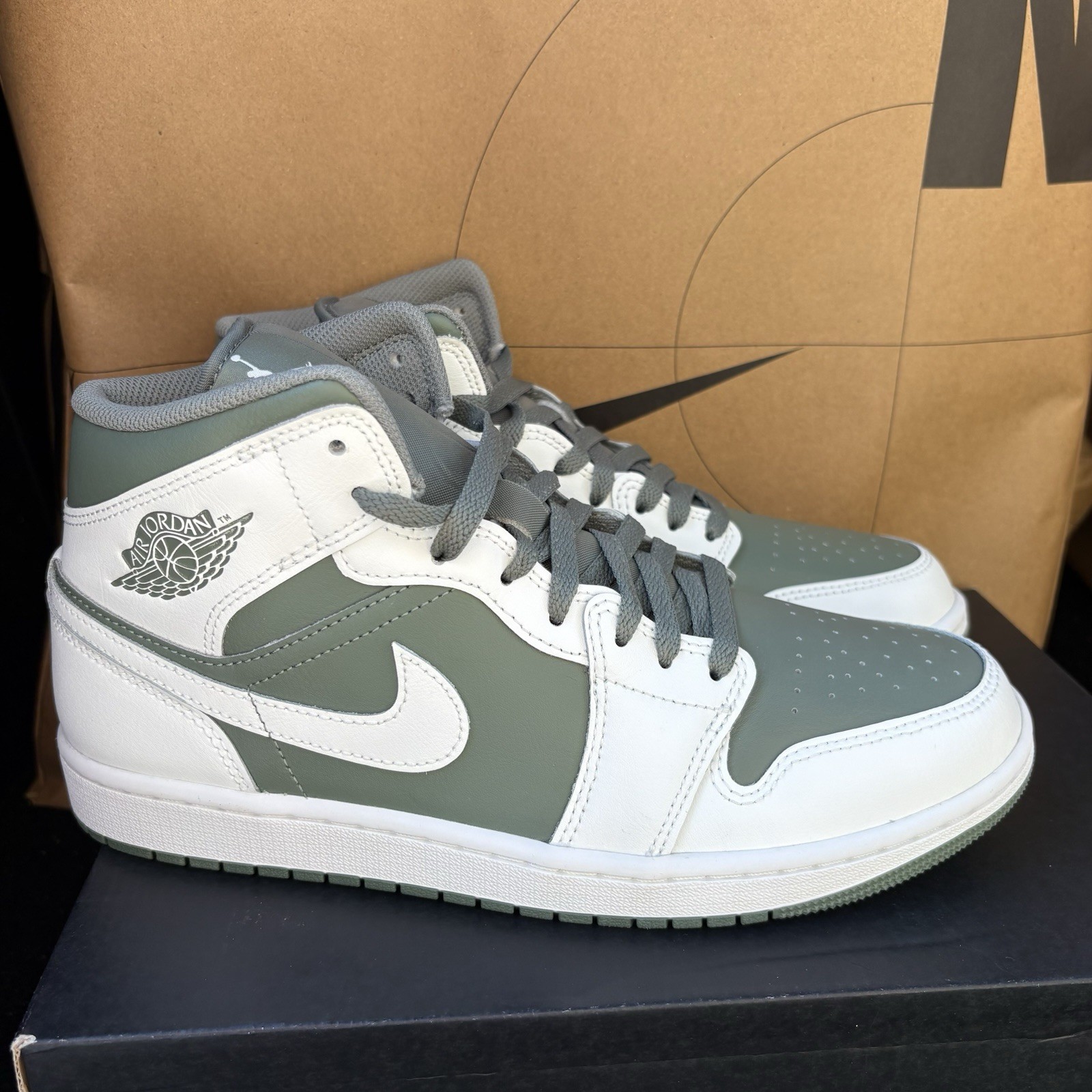 NEW Nike Air Jordan 1 Mid Summit White Lichen Green NBY DQ8426-107 Men Size 11