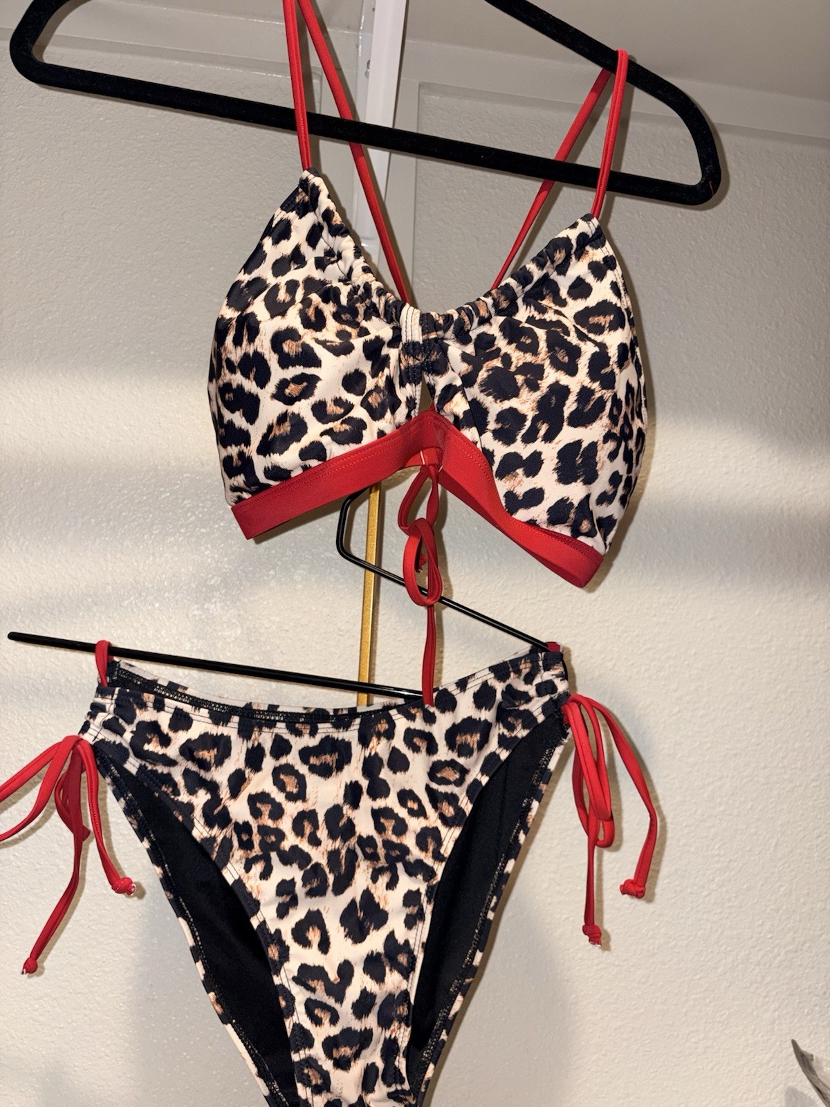 Women’s Multicolor Leopard Print 2-Piece Bikini Set Red Trim Tie Side M