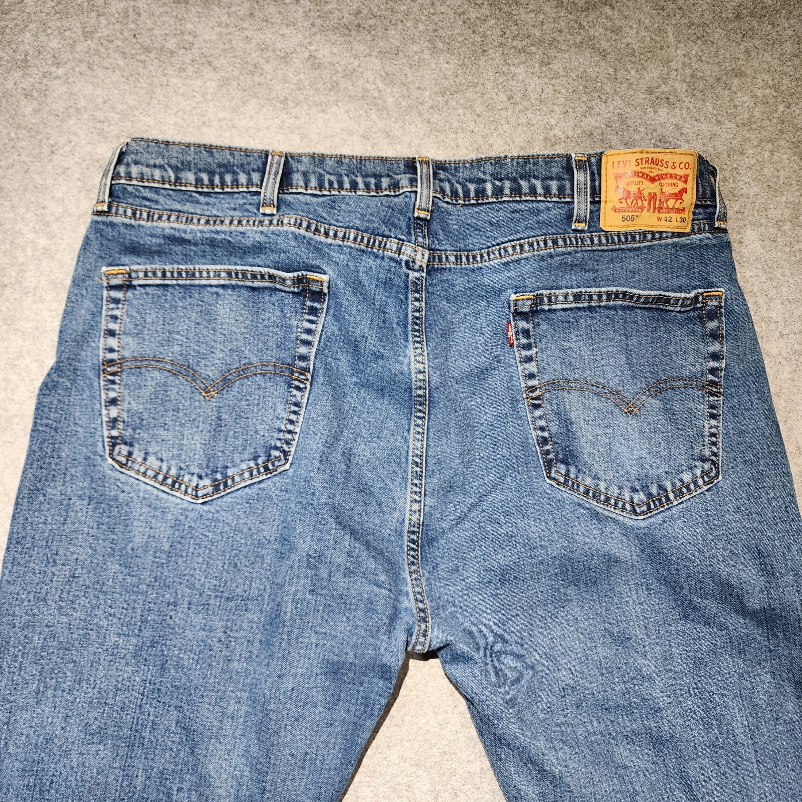 Levi’s Regular Fit Straight Leg Blue Medium Wash Stretch Denim Jeans Mid Rise