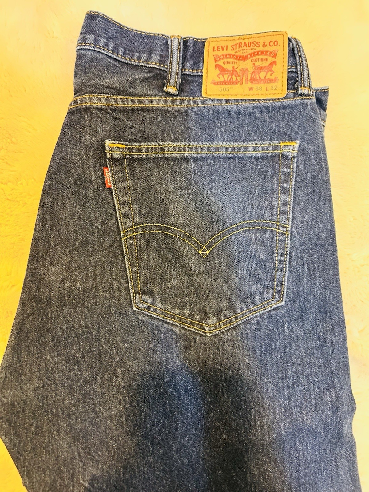 Levi’s Men’s Blue Straight Leg Regular Fit Denim Jeans 5-Pocket Button Fly