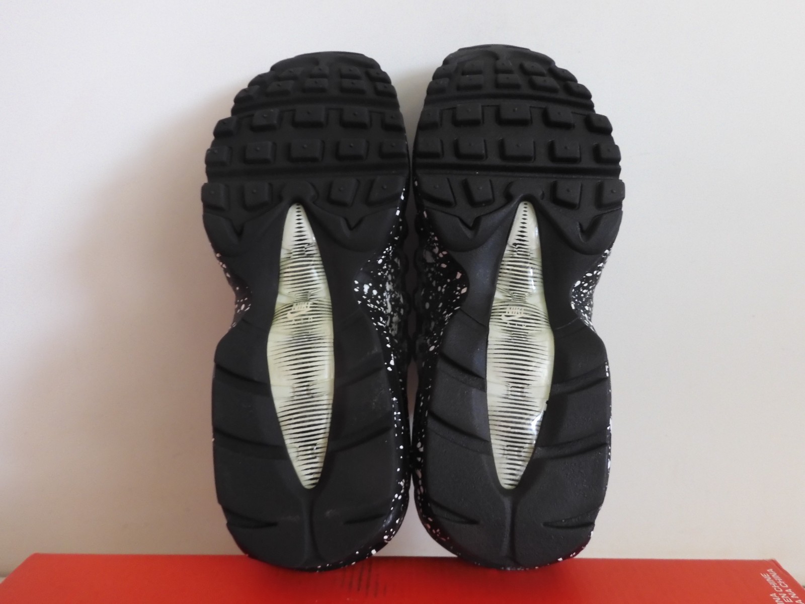 Nike Air Max 95 Se Splatter Black-White Womens Sz 7 [918413-003]