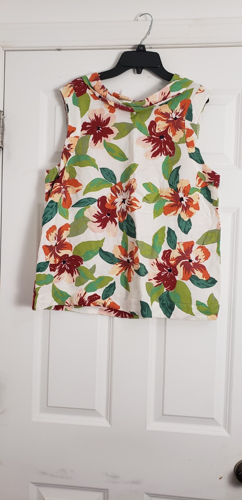 Ann Taylor Factory brand piece, size Medium (M), made in India, featuring a…