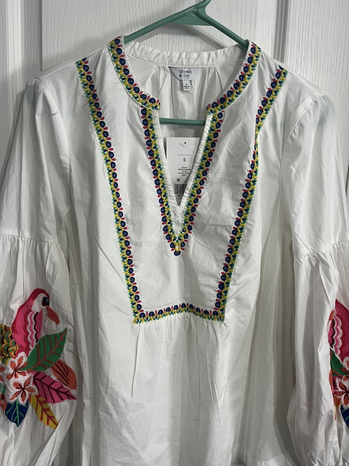 NWT Crown & Ivy Embroidered V-neck Tropical Floral Birds Tunic Top Small