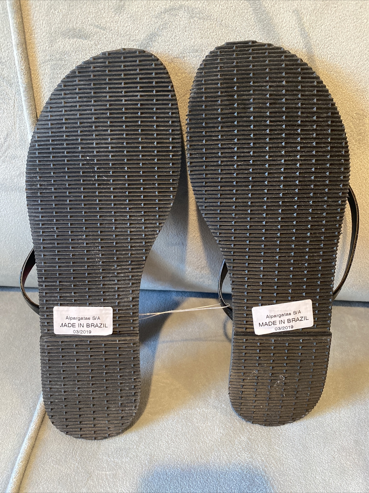 Havaianas You Metallic Flip Flops 30-40 USA 10 w Sand Grey / Black