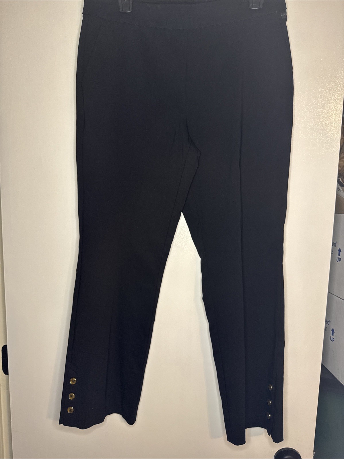 NWT-$48.Counterparts Womens Black Stretch Medium Button Accent Leg-Pockets