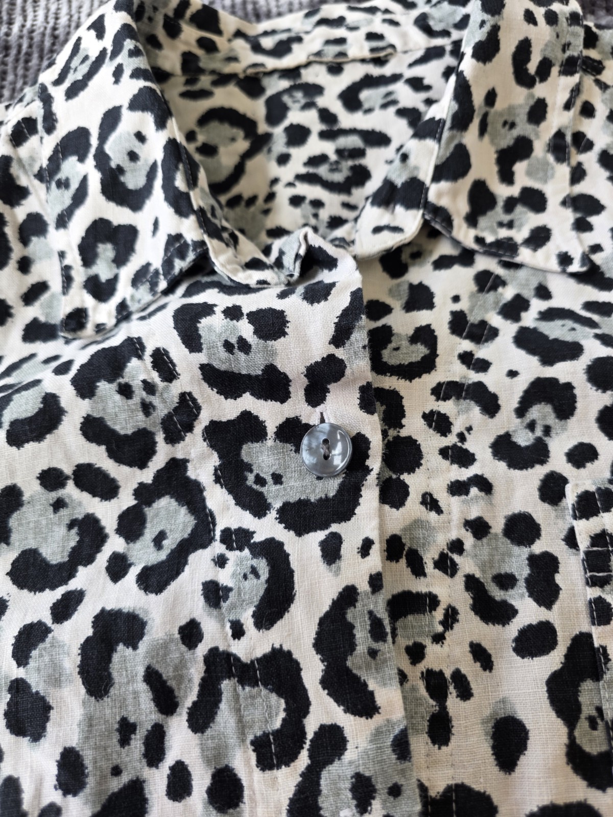 Jones New York Women’s Large Leopard Print Blouse 100% Linen Button Down 3qtr Sl