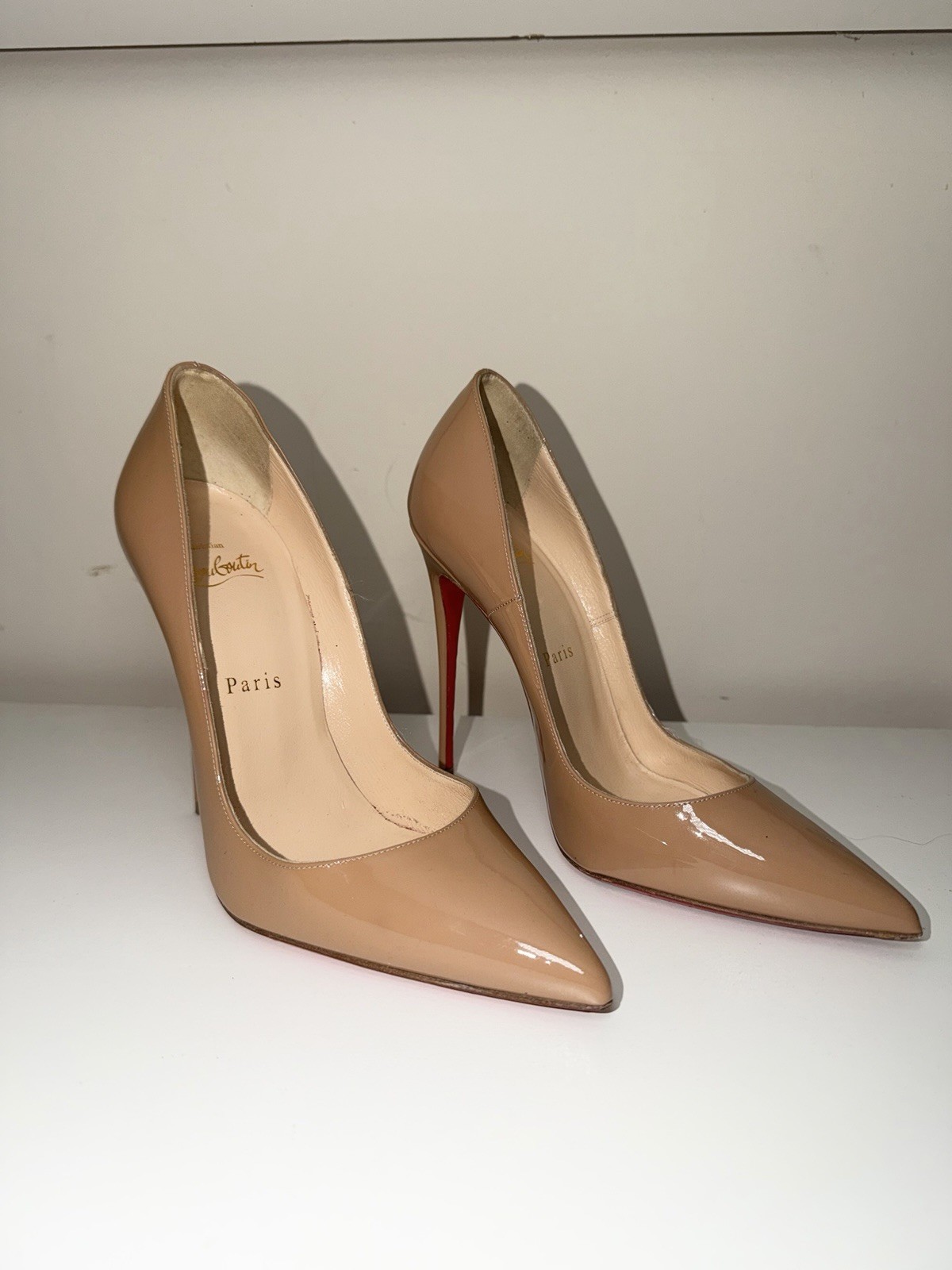 Christian Louboutin – So Kate 120MM Patent Leather Pumps Beige