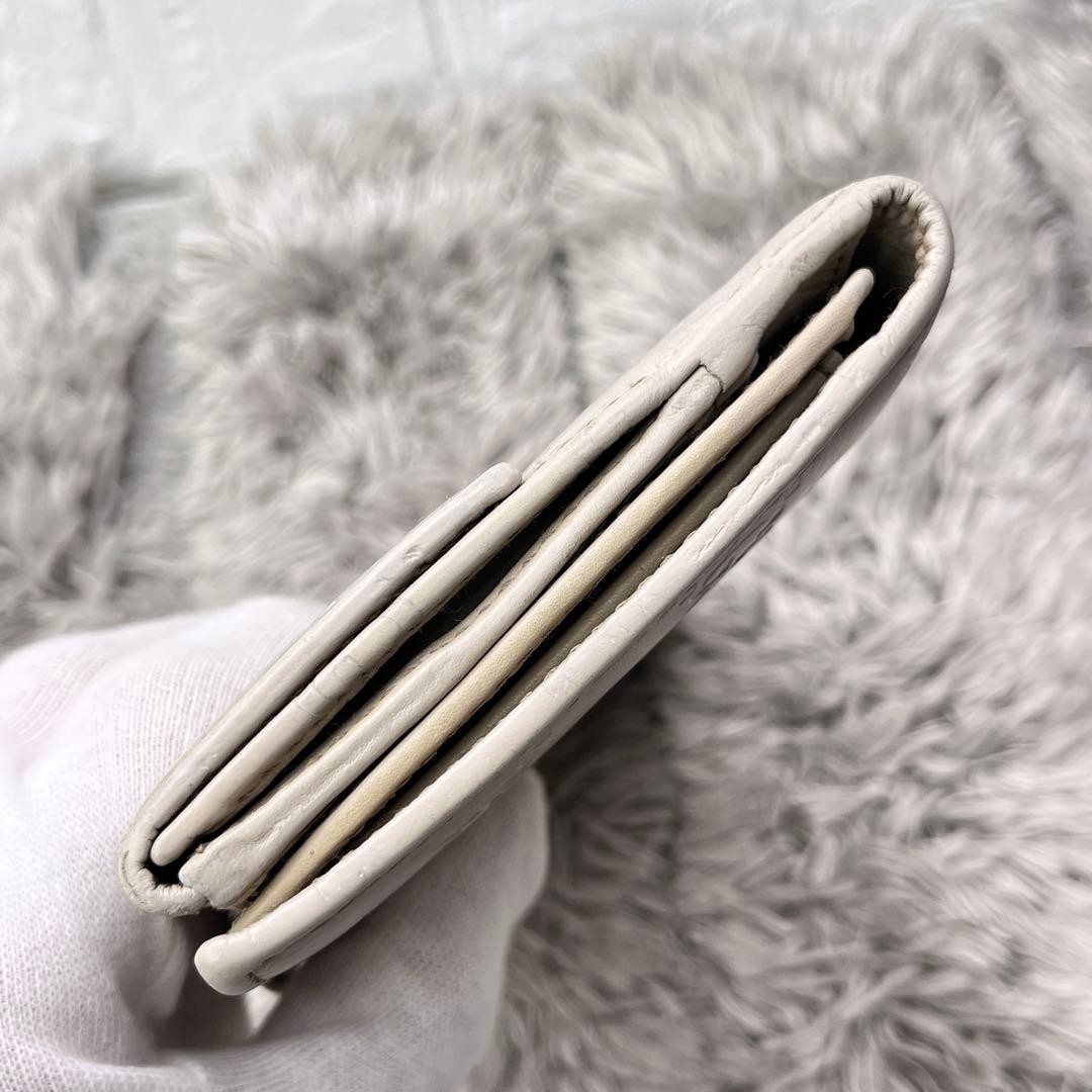 Good Condition GUCCI Shima Logo Plate W Hook White Long Wallet