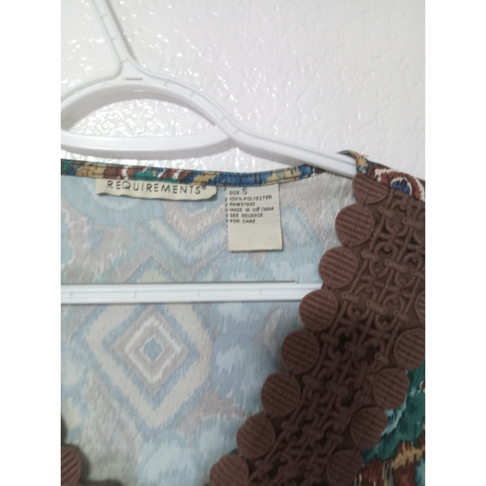 Requirements Womens Teal Brown Ikat Floral Crochet V-Neck Blouse Size S (92)
