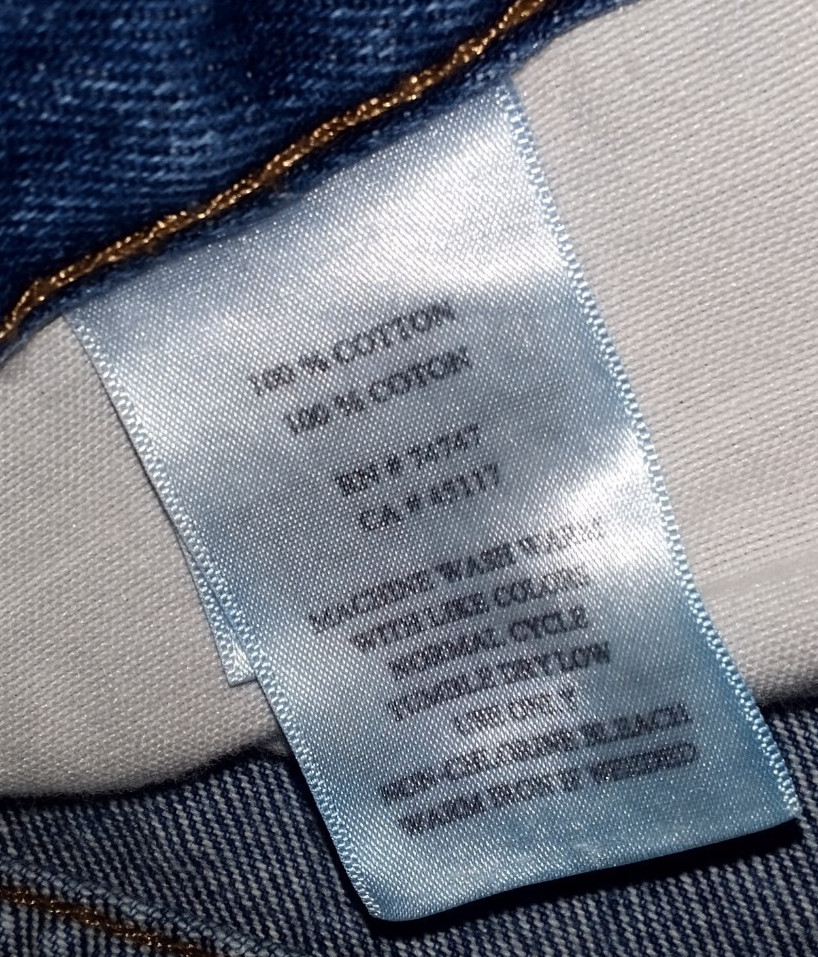 Men’s Jeans Size 40 x 32. Straight Leg (Actual- 40×30) Red Head Brand Company