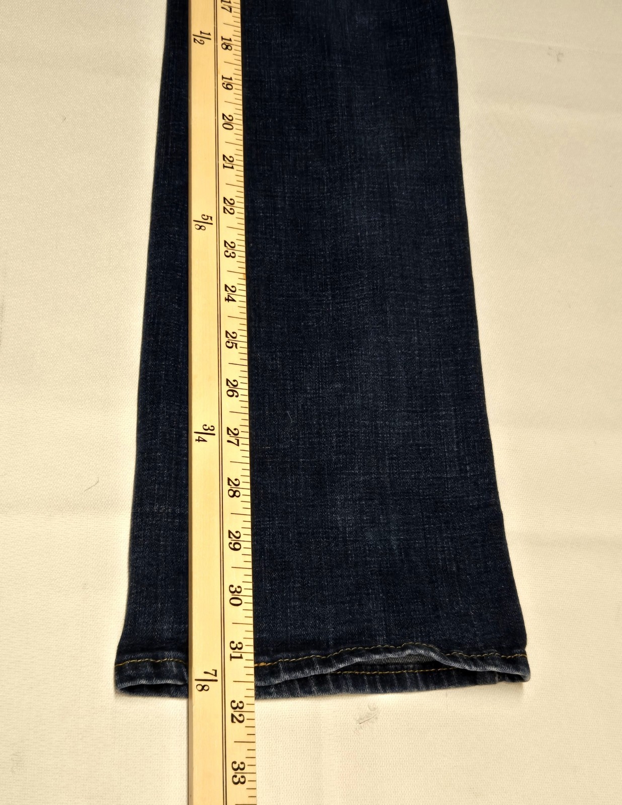 Levi’s 315 Shaping Mid-Rise Bootcut Blue Denim Jeans Women’s Size 28 X 32