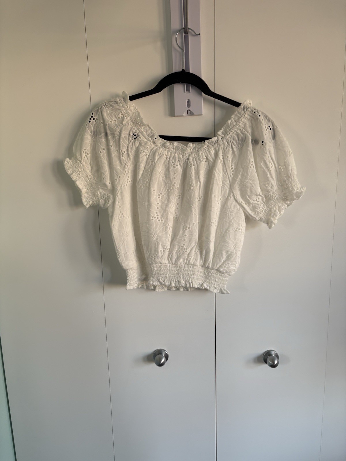 SO Women’s White Solid Eyelet Lace Square Neck Puff Sleeve Cropped Blouse M