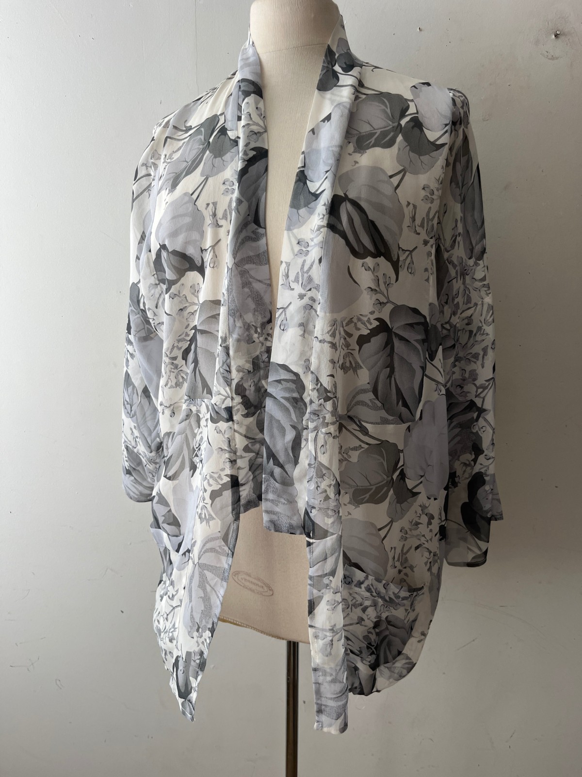 Falcon Bloom Grey Floral Sheer Silk Wrap Kimono Y2K Boho
