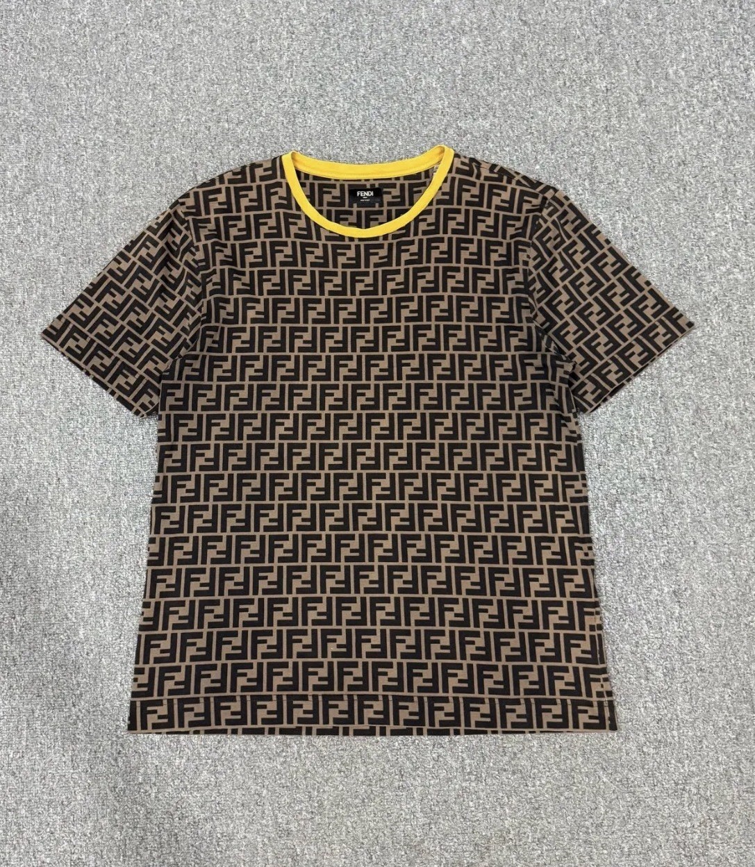 Fendi FF Monogram T-Shirt Men’s Large Brown Black Yellow Logo Made in Italy NWT