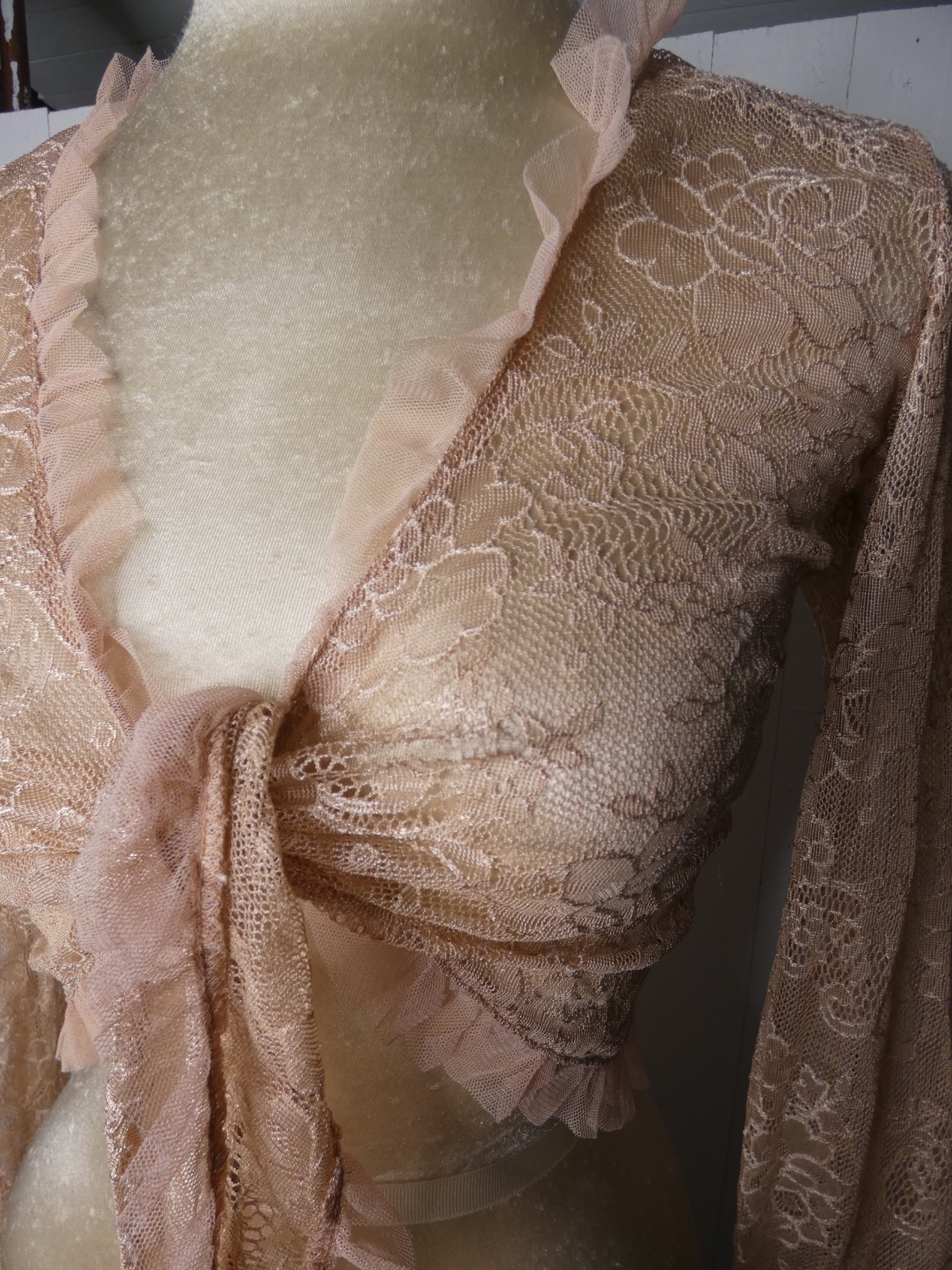 VTG Cejon Women’s S Taupe Lace Cropped Tie Front Shawl Semi Sheer Y2K Bolero